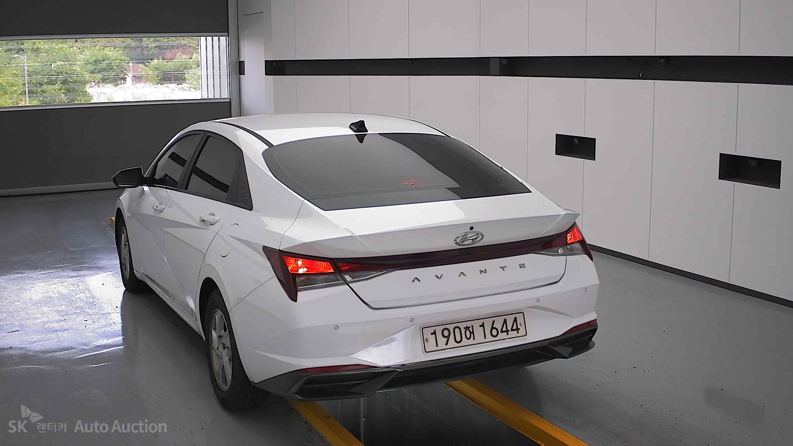 2021 - hyundai avante