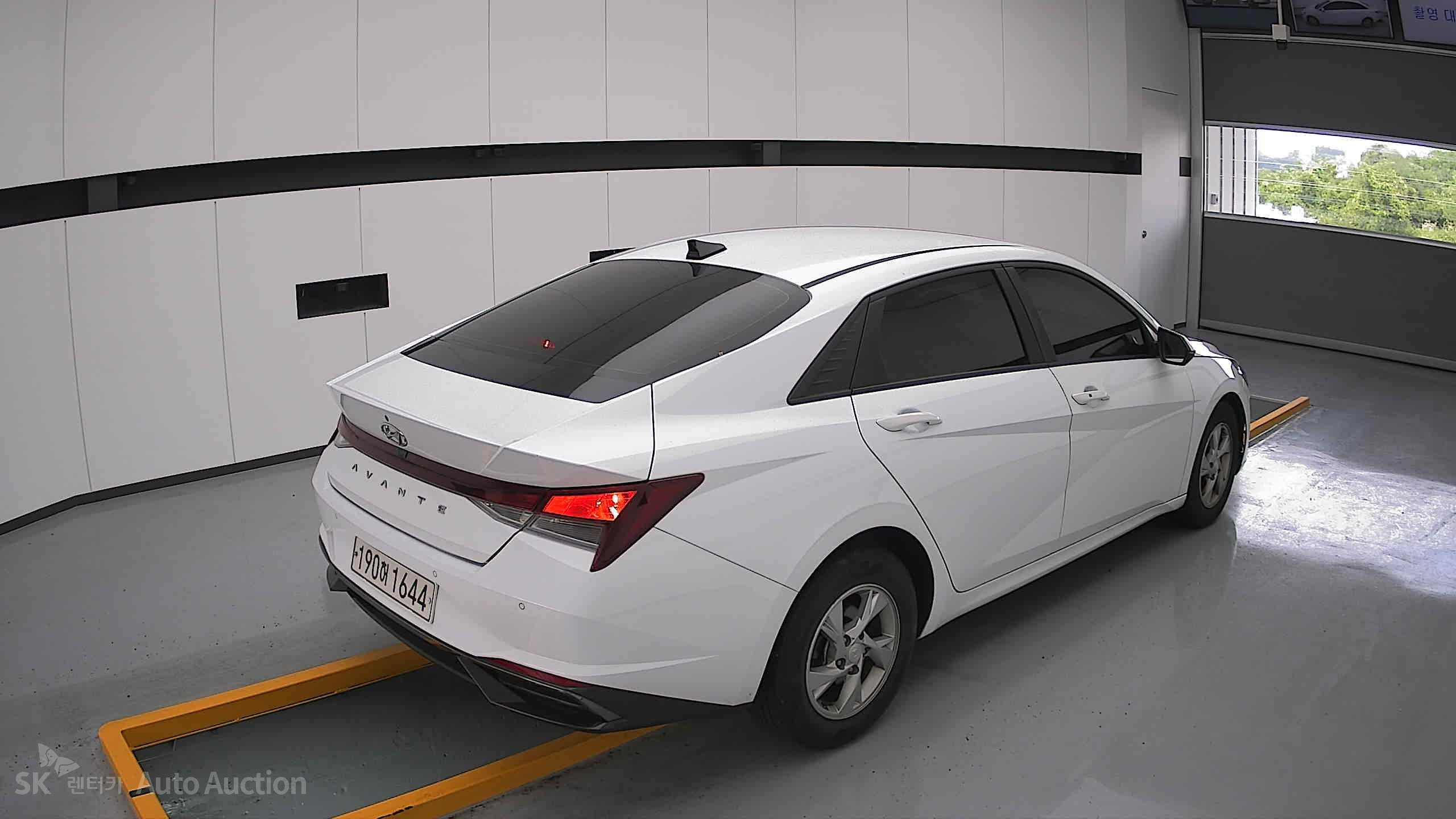 2021 - hyundai avante