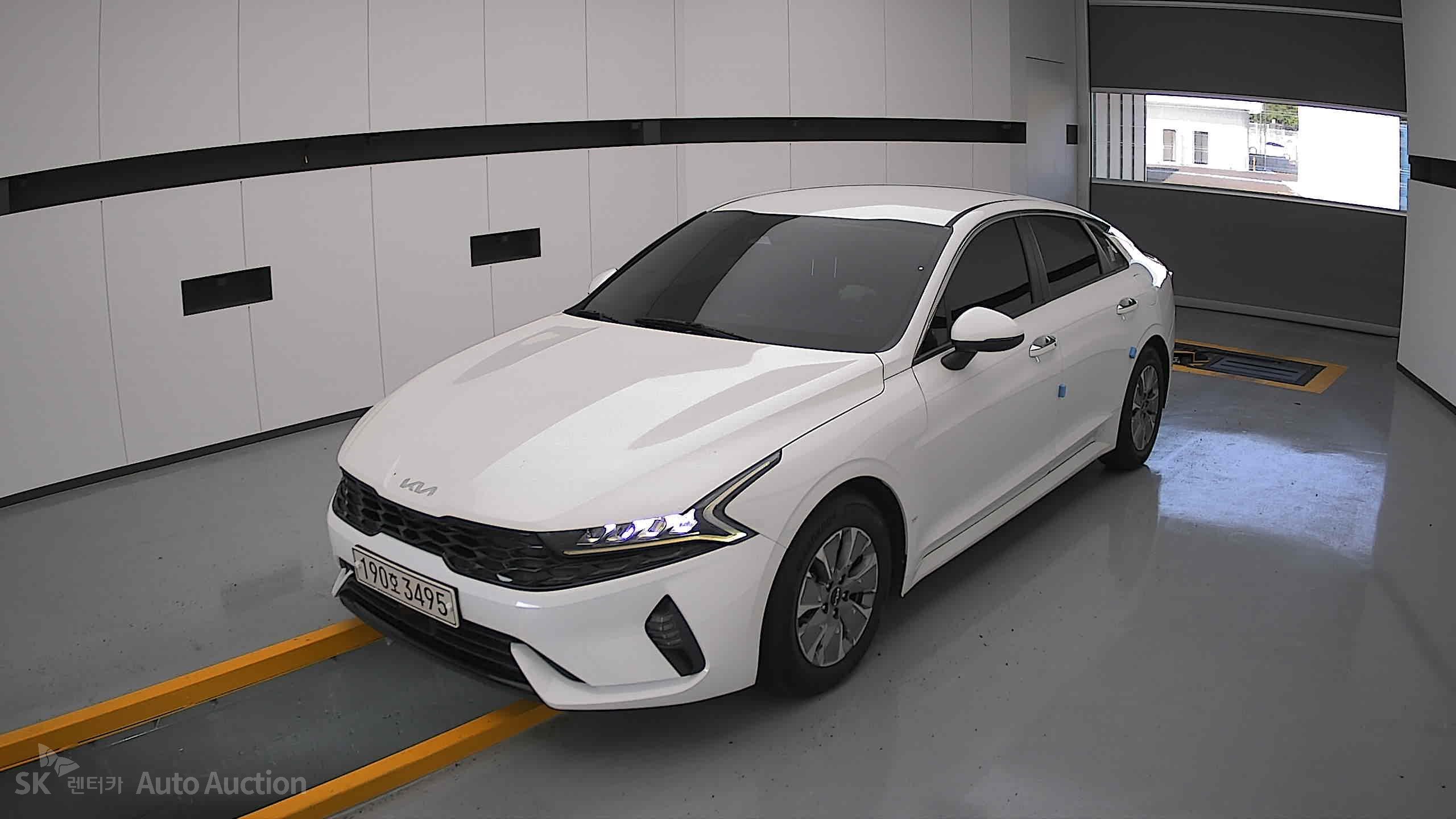 2022 - kia k5