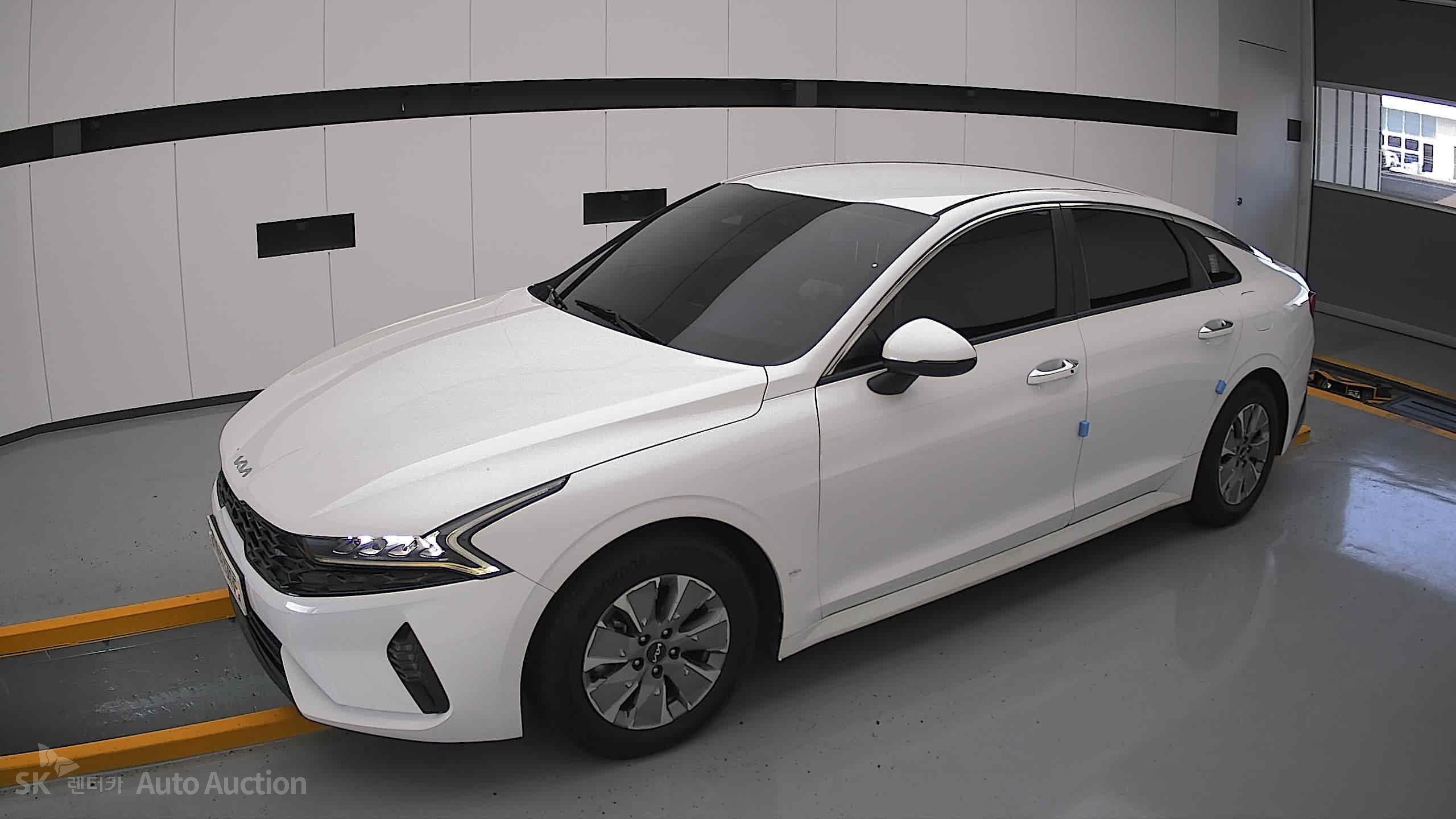 2022 - kia k5