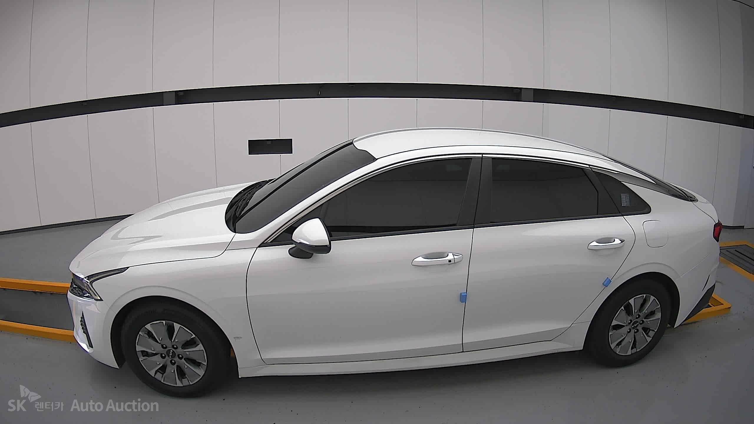 2022 - kia k5
