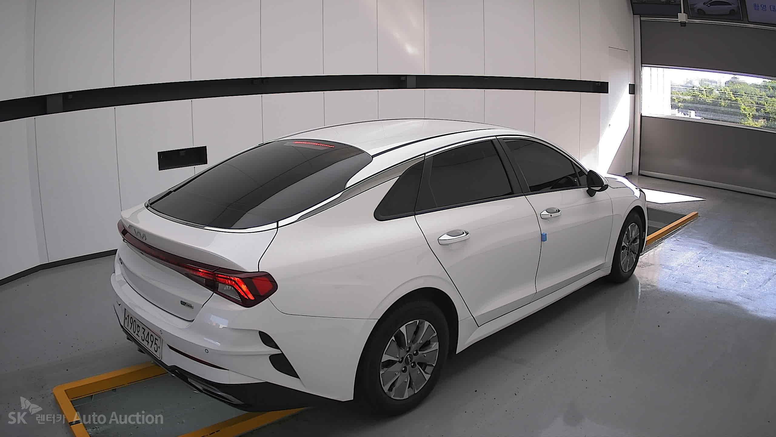 2022 - kia k5