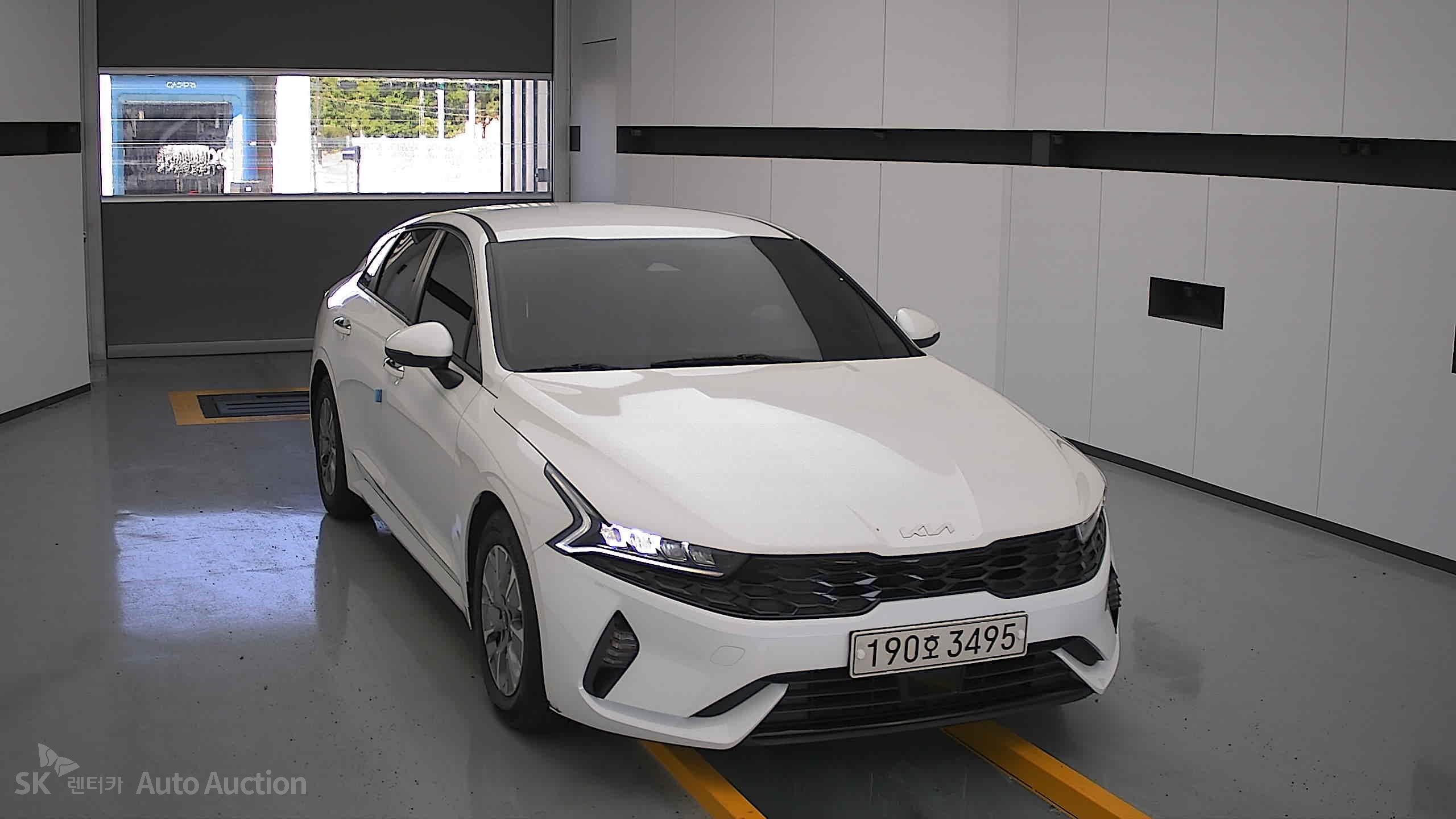 2022 - kia k5