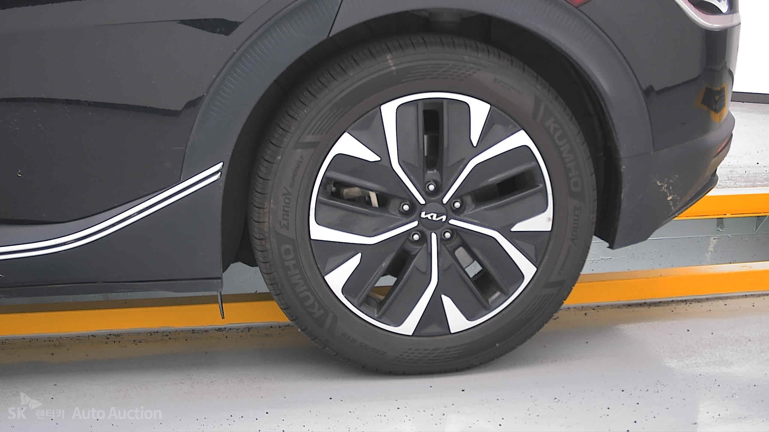 2022 - kia ev6