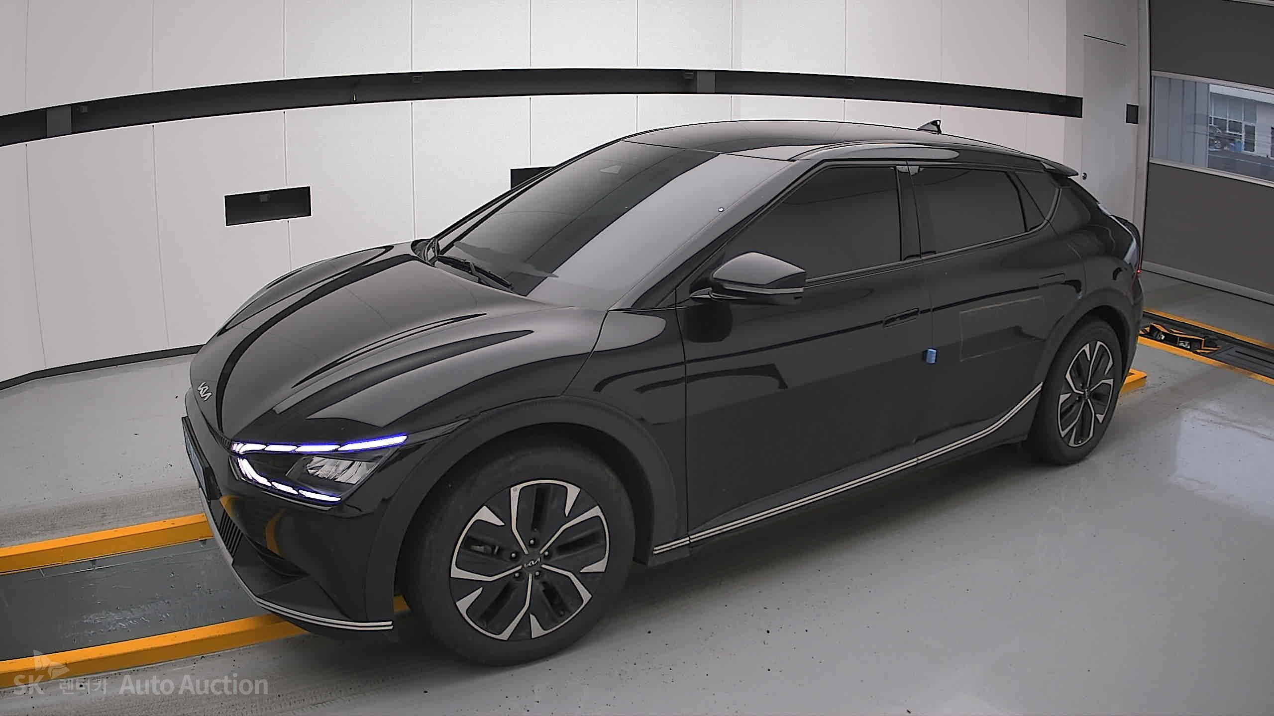 2022 - kia ev6