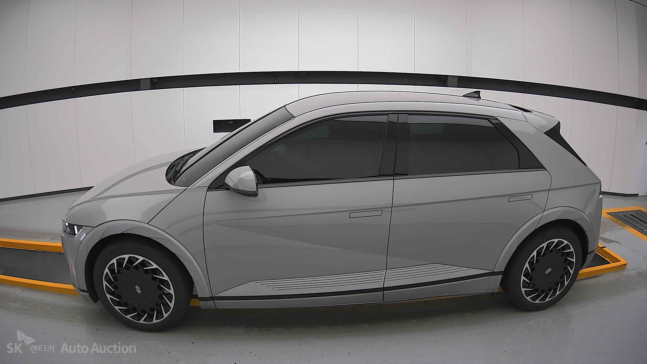 2022 - hyundai ioniq