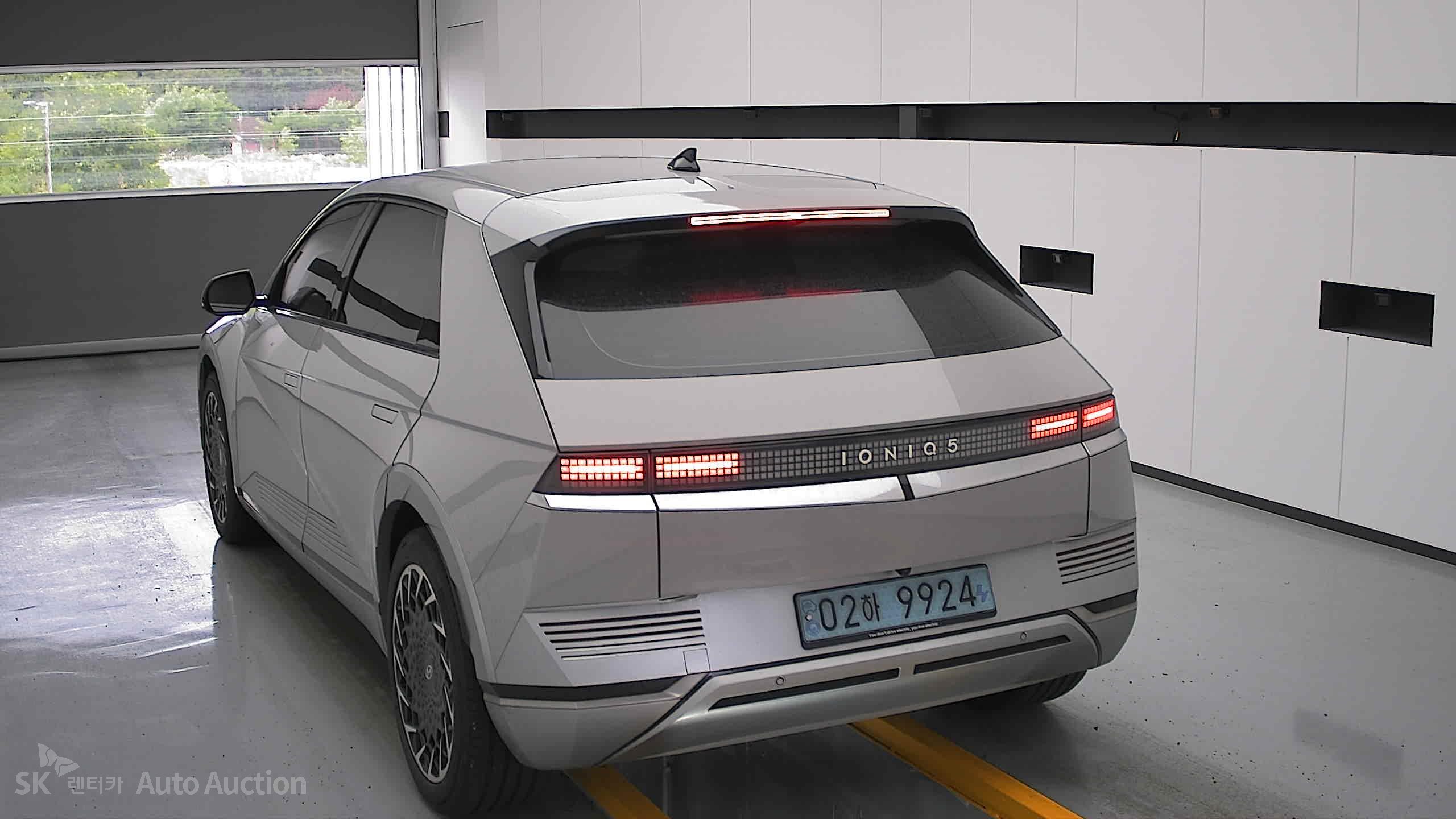 2022 - hyundai ioniq