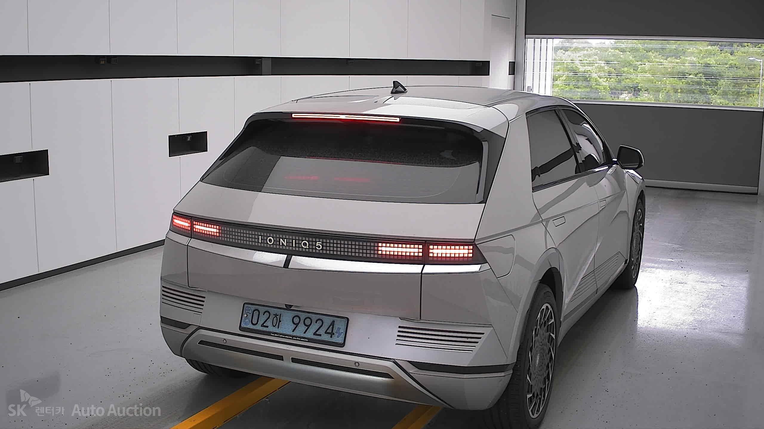 2022 - hyundai ioniq