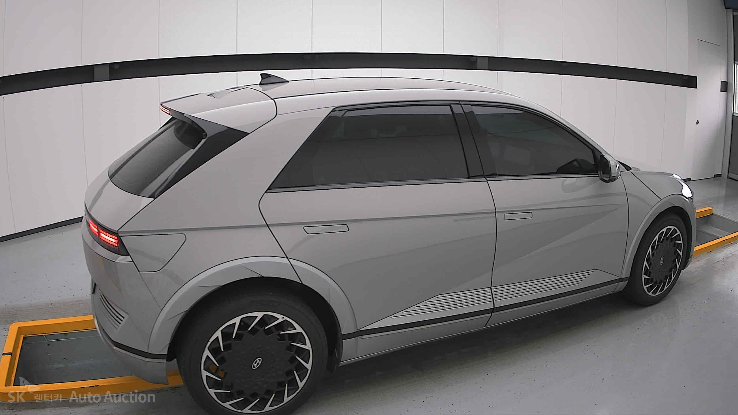 2022 - hyundai ioniq