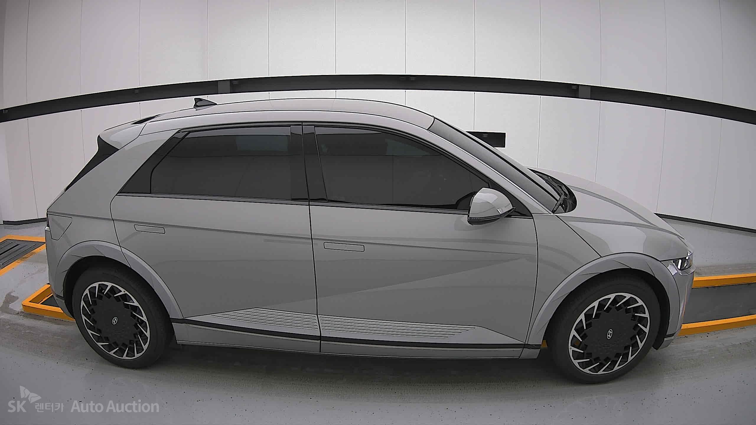 2022 - hyundai ioniq