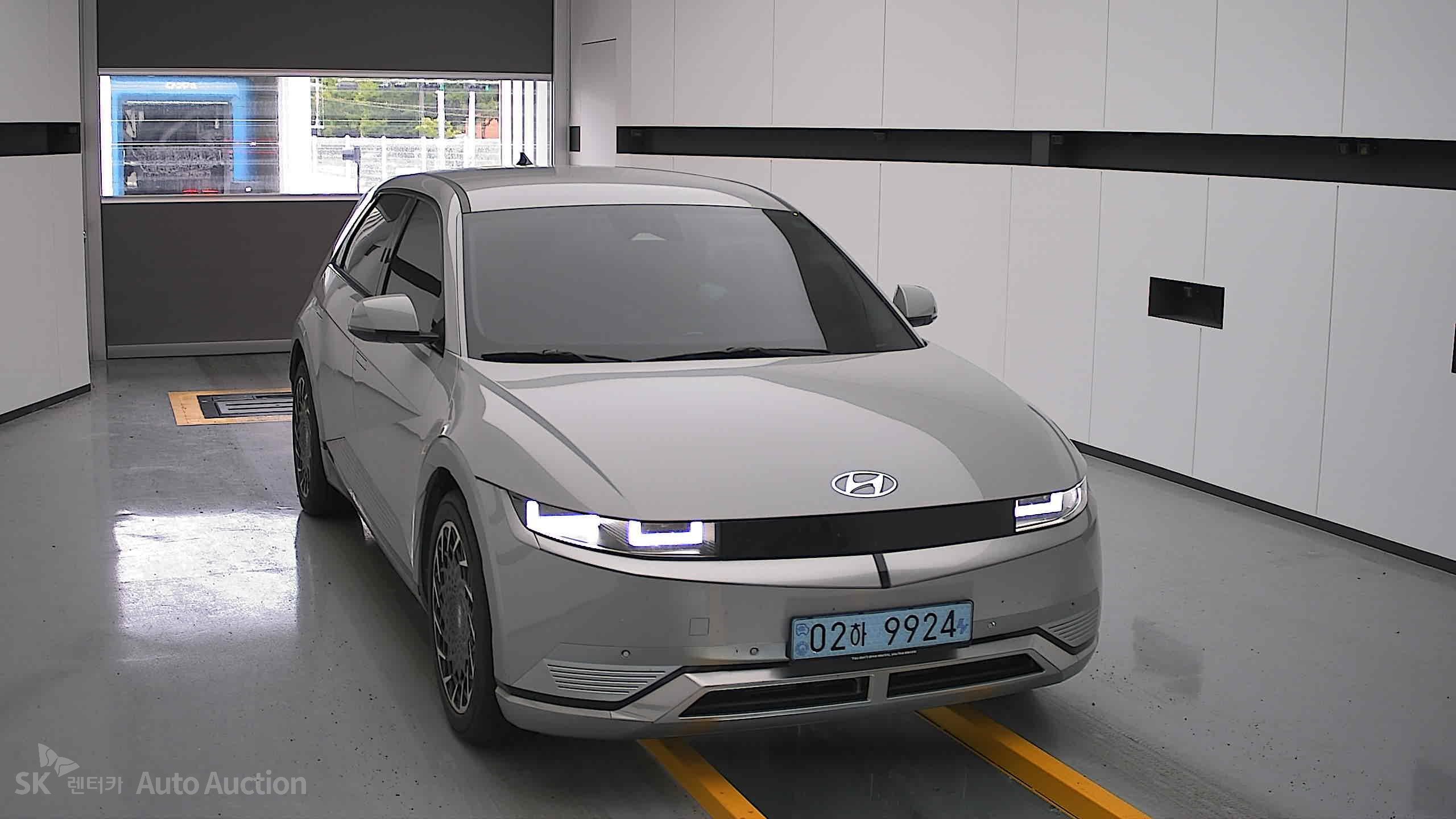 2022 - hyundai ioniq