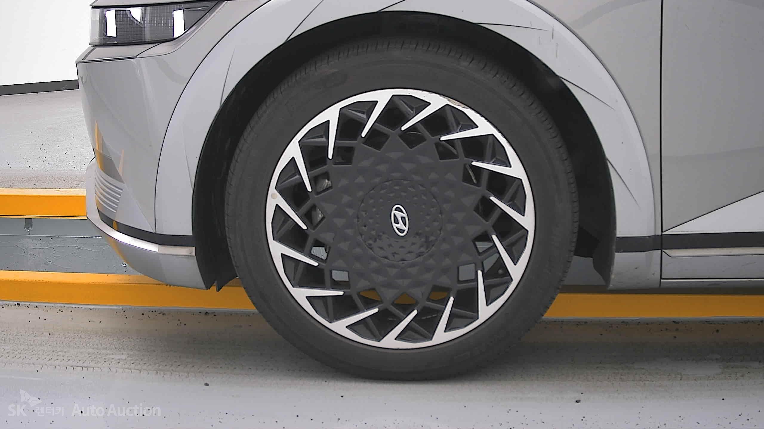 2022 - hyundai ioniq