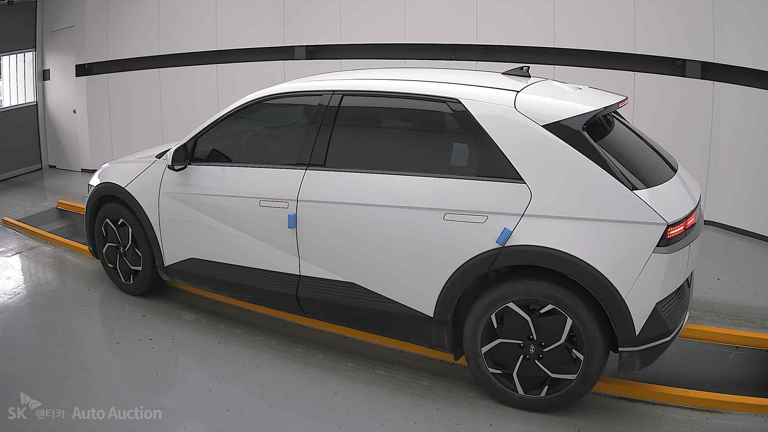 2022 - hyundai ioniq