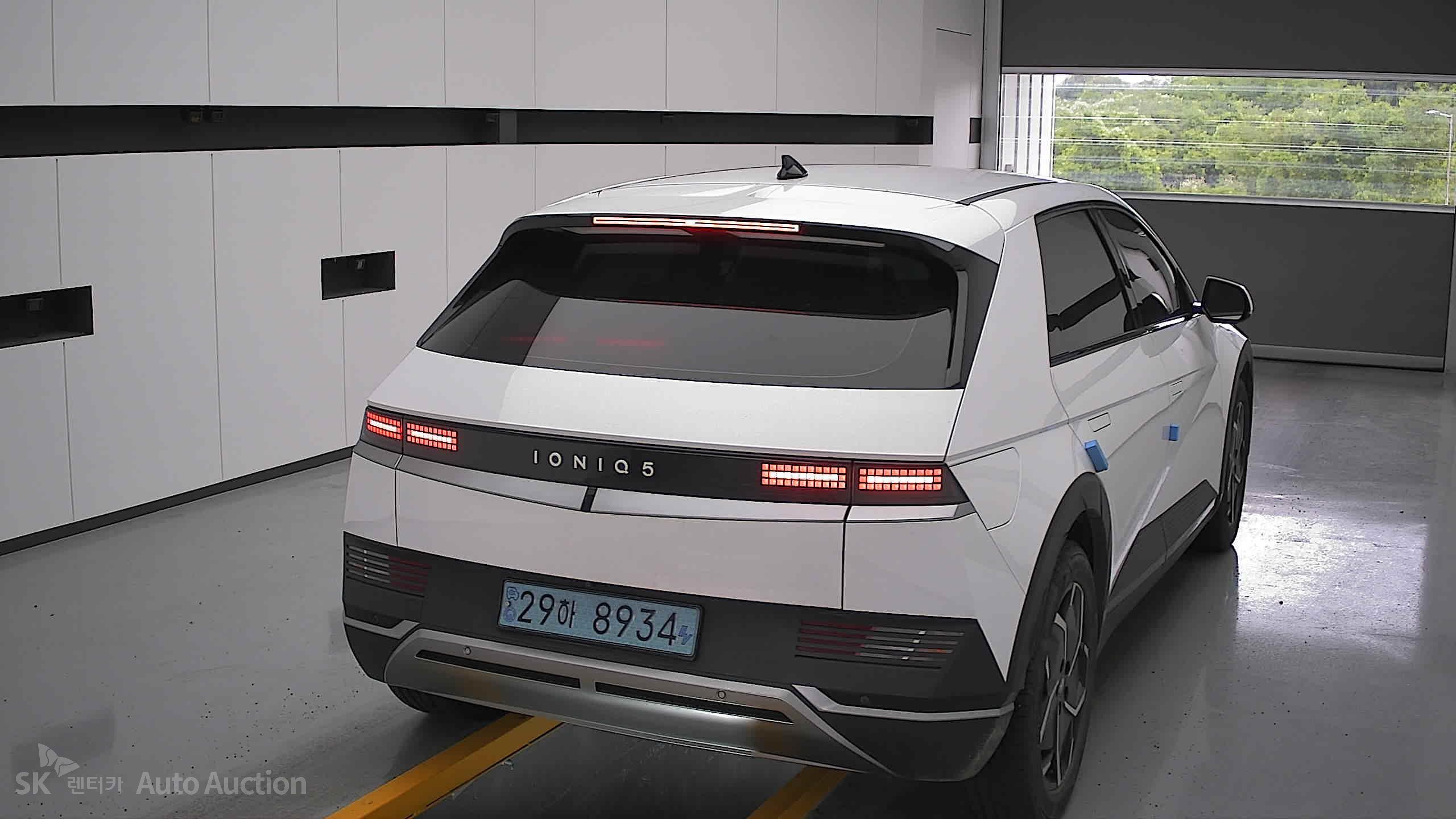 2022 - hyundai ioniq