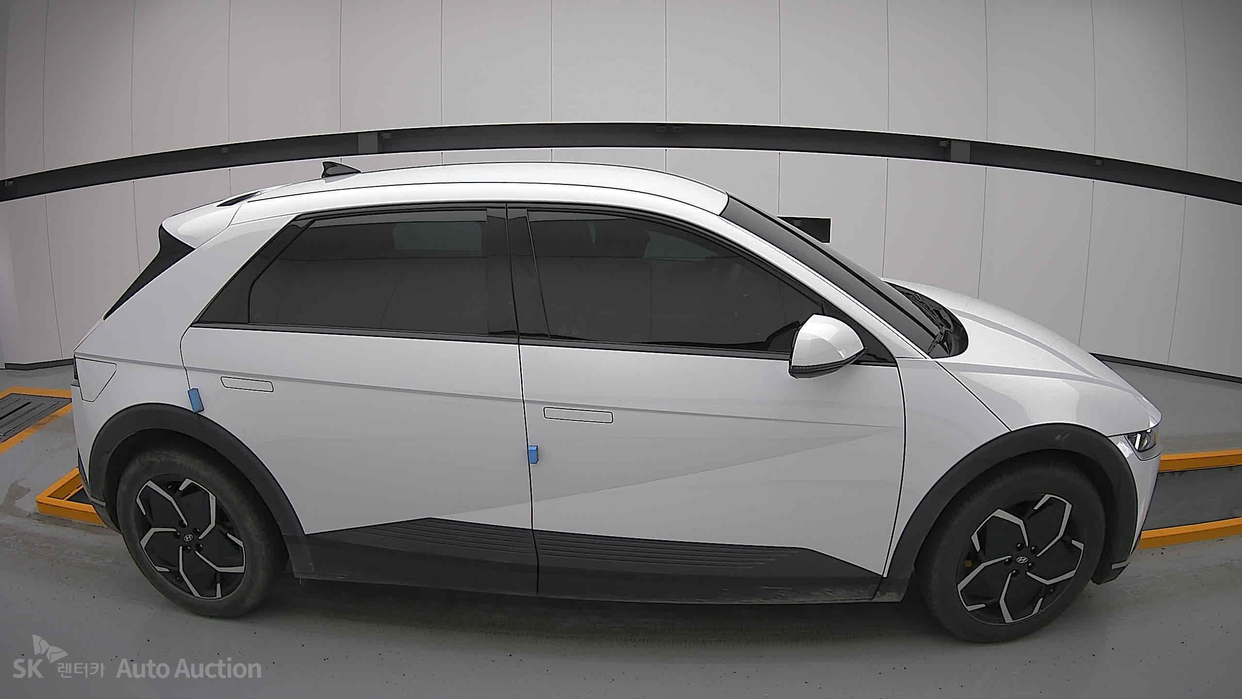 2022 - hyundai ioniq