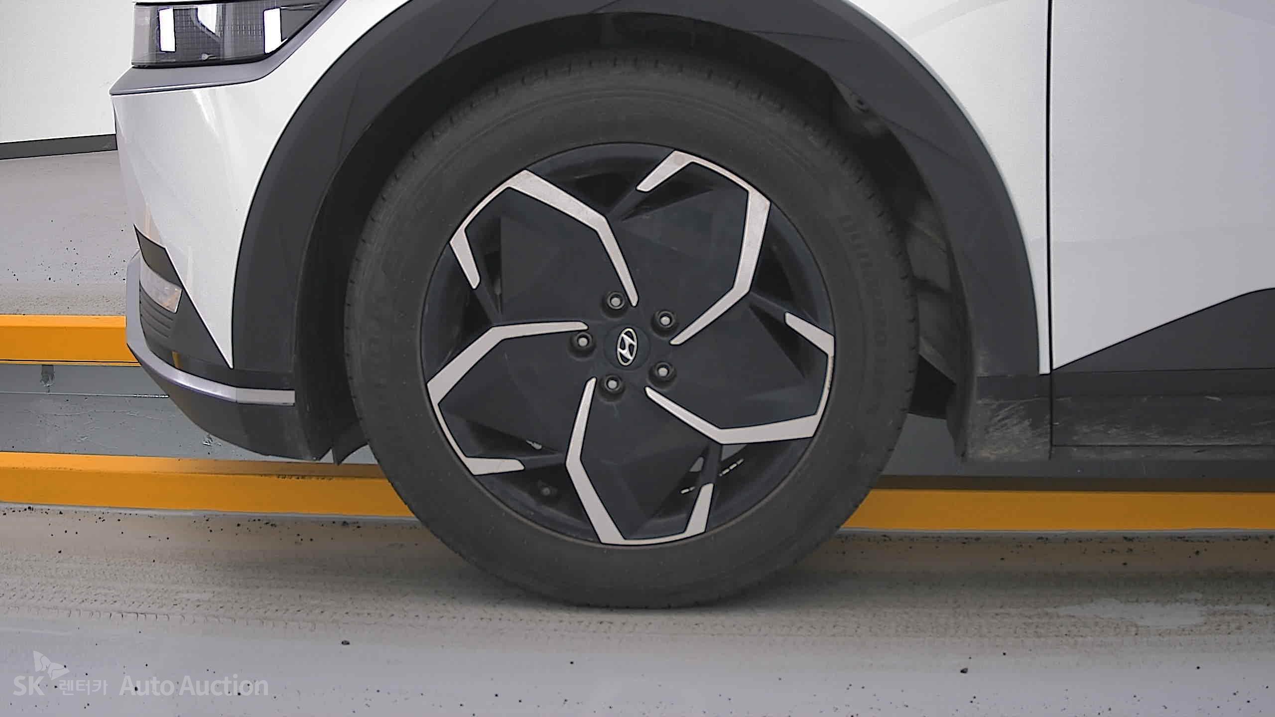 2022 - hyundai ioniq