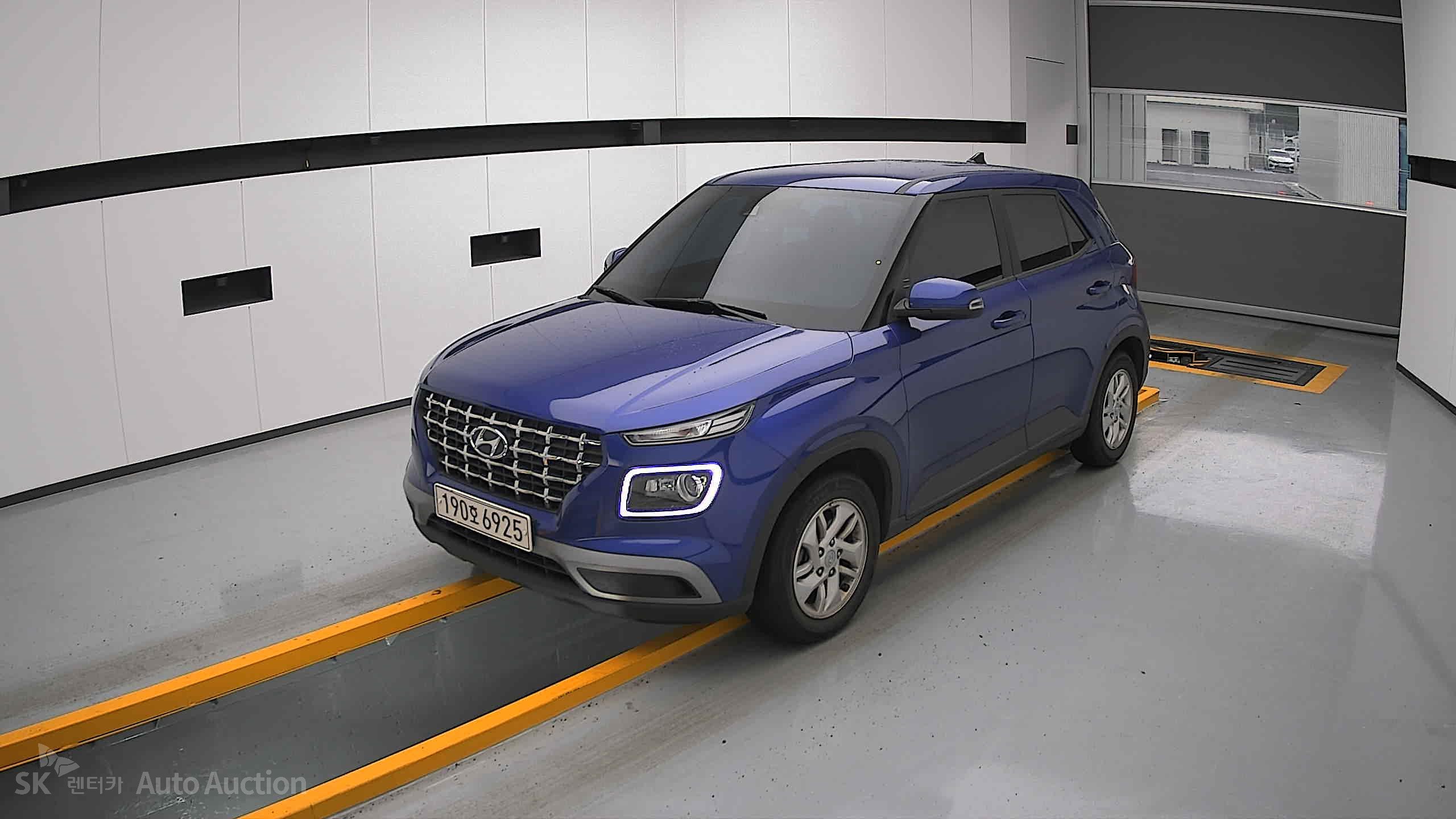 2022 - hyundai venue