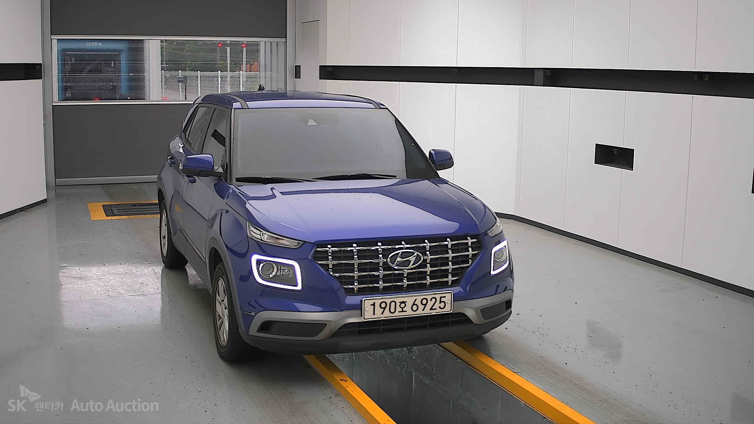 2022 - hyundai venue