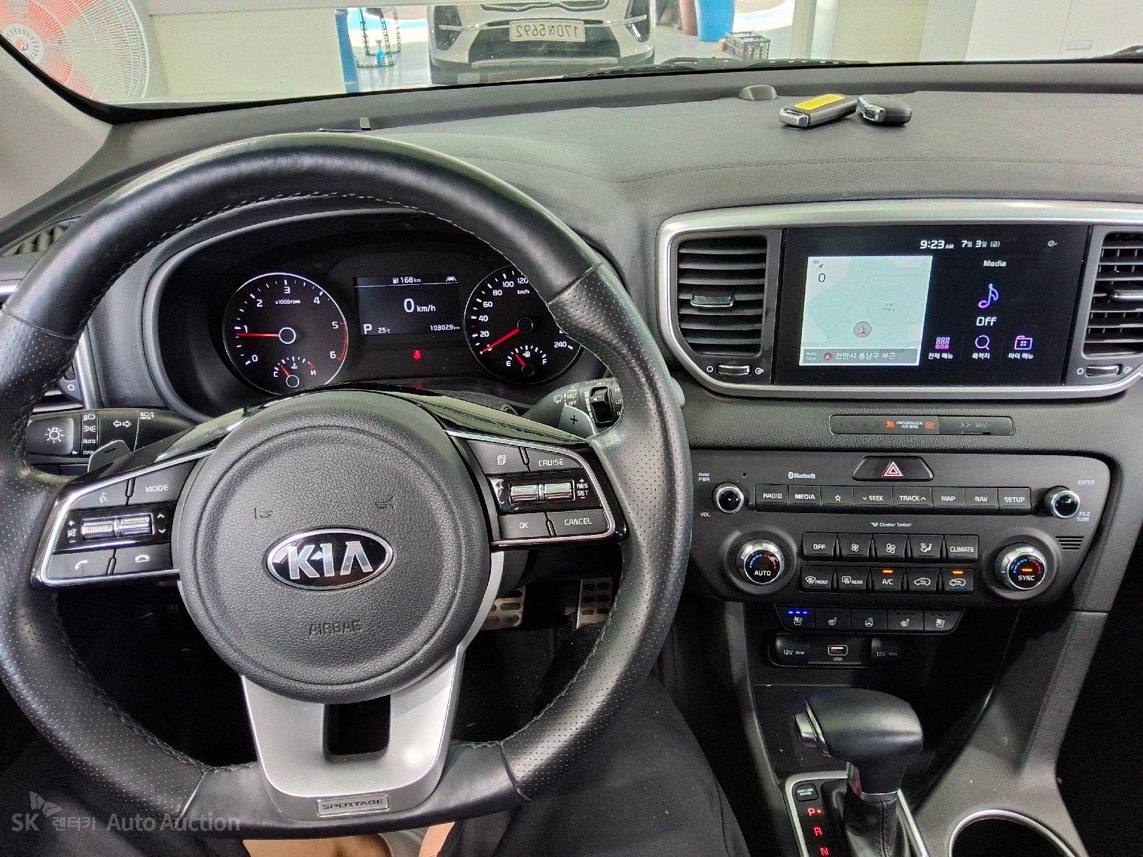 2022 - kia sportage