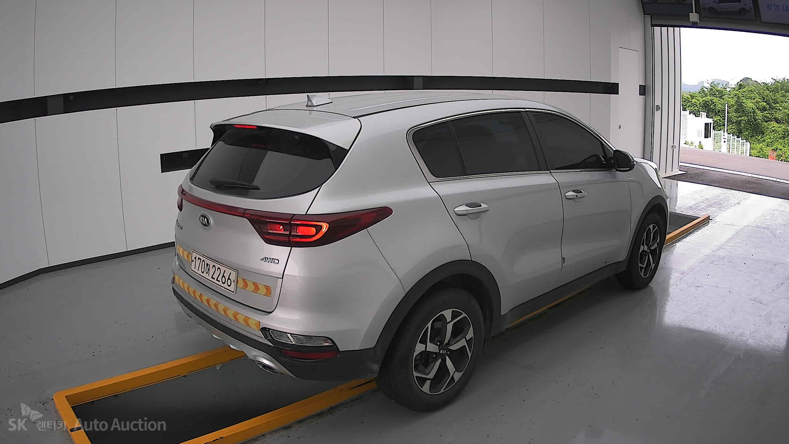 2022 - kia sportage