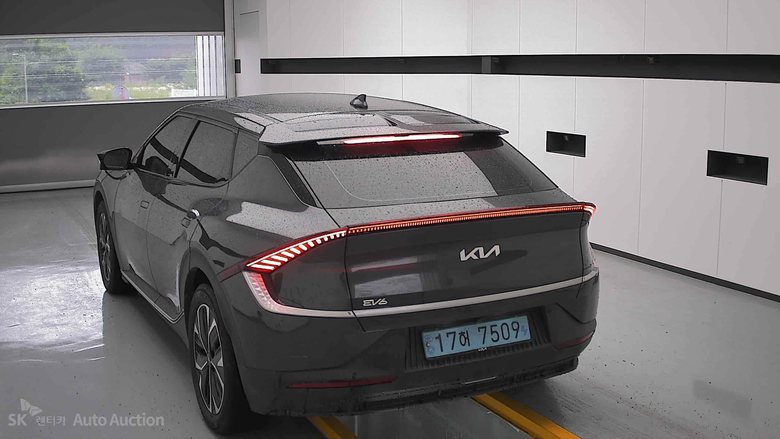 2022 - kia ev6