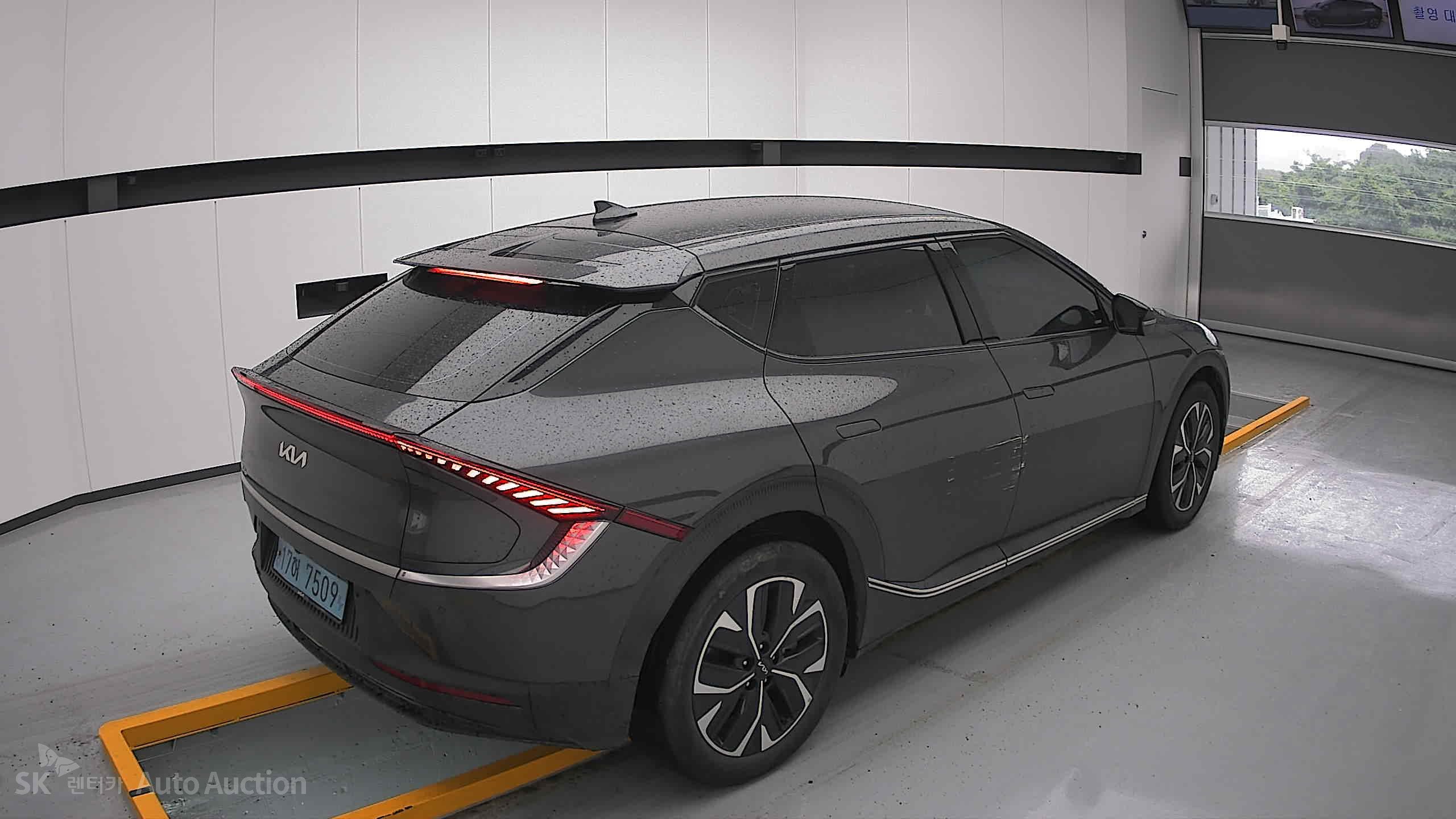 2022 - kia ev6