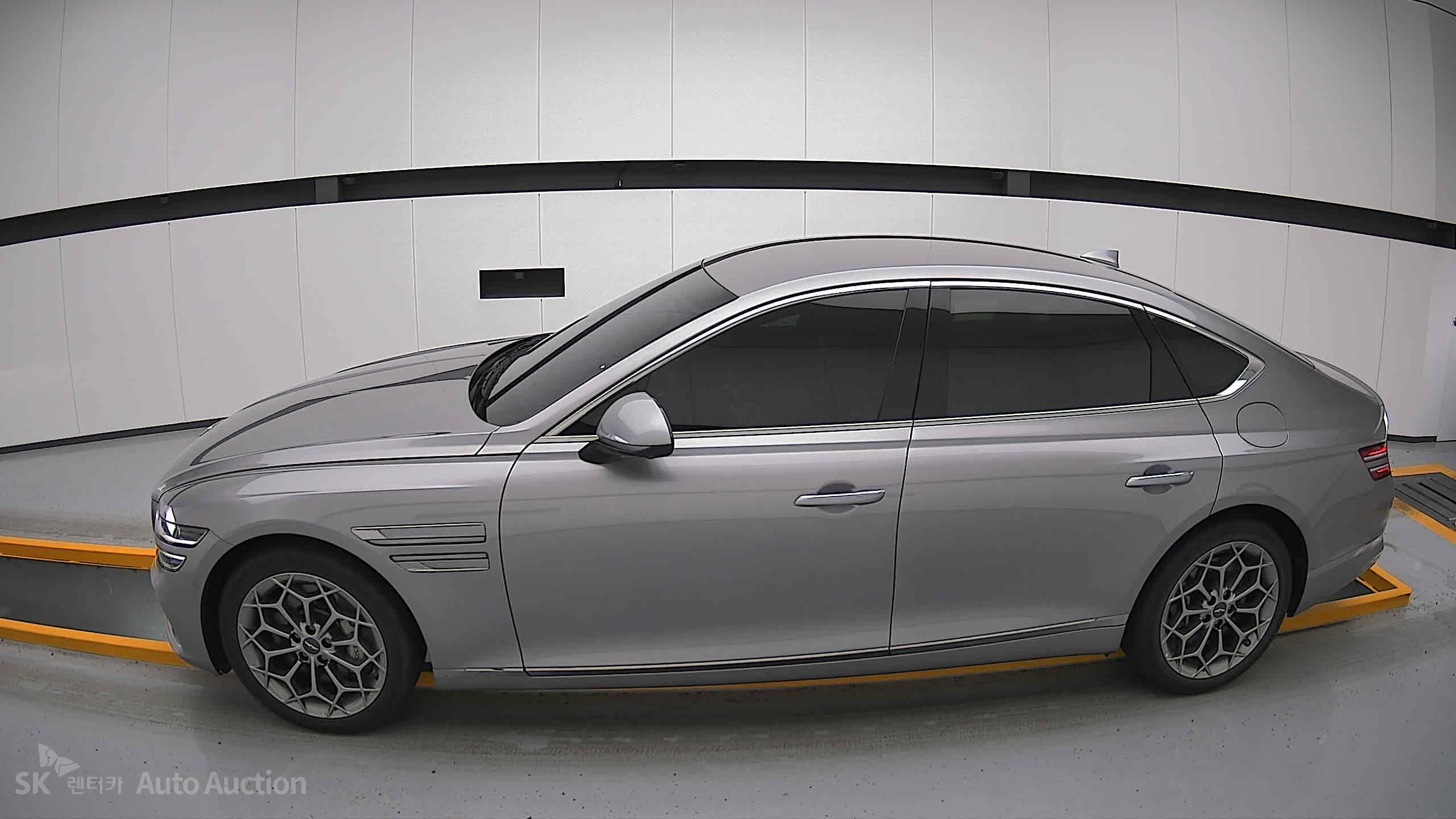 2022 - genesis g80