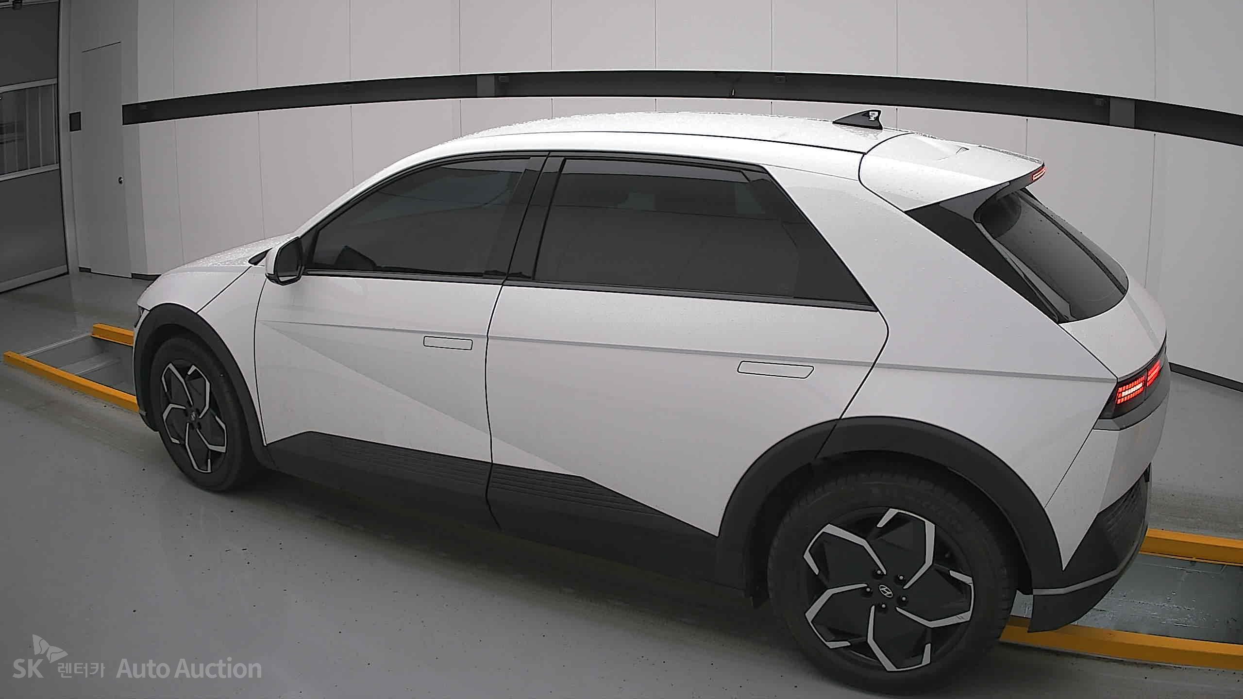 2022 - hyundai ioniq