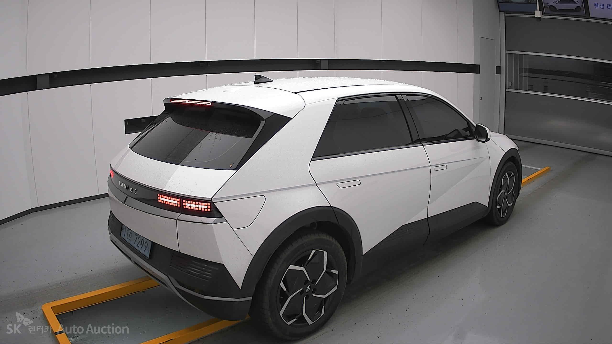 2022 - hyundai ioniq