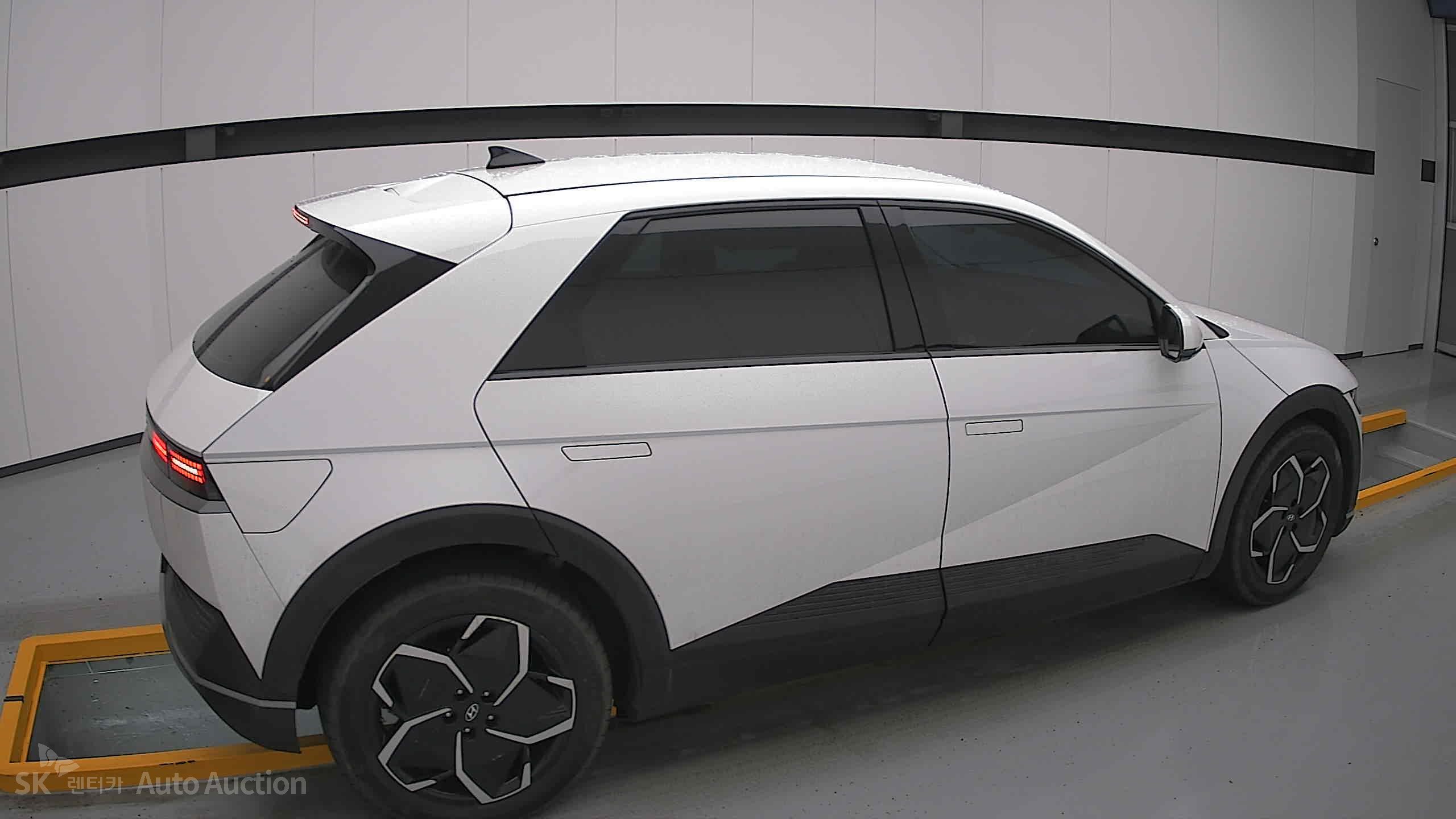 2022 - hyundai ioniq