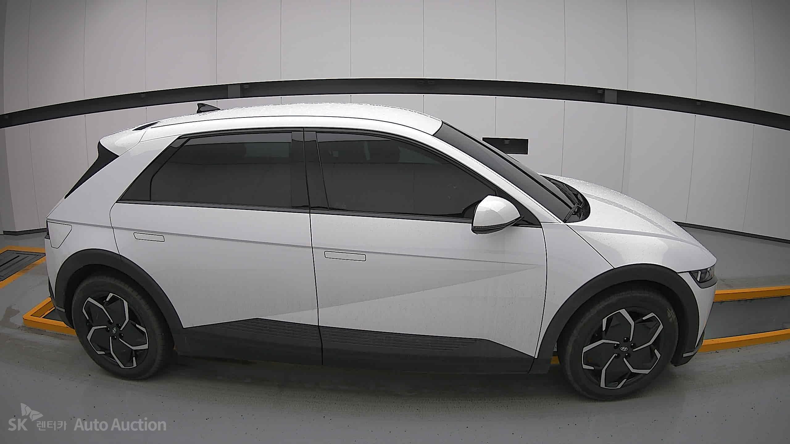 2022 - hyundai ioniq