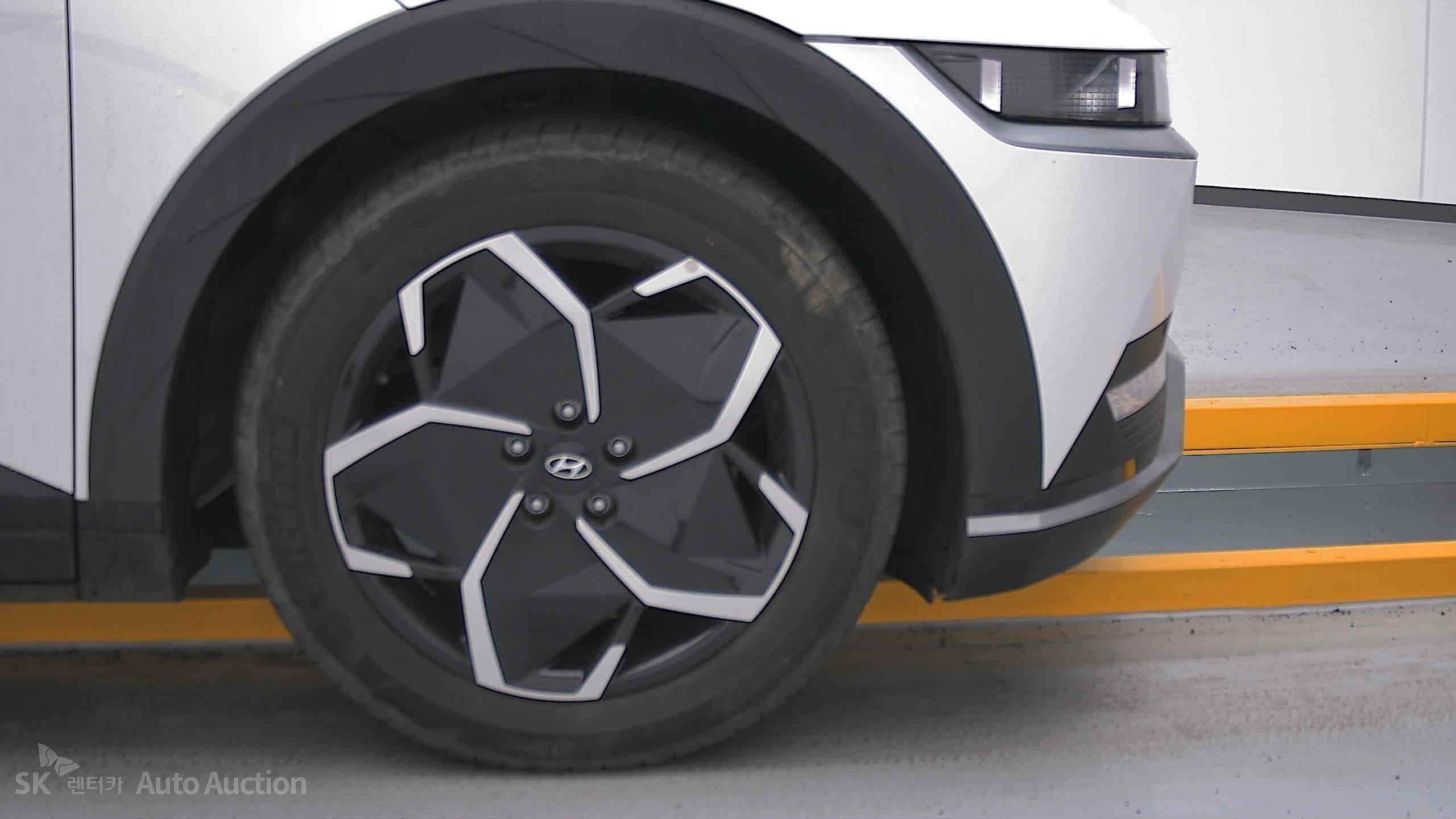 2022 - hyundai ioniq