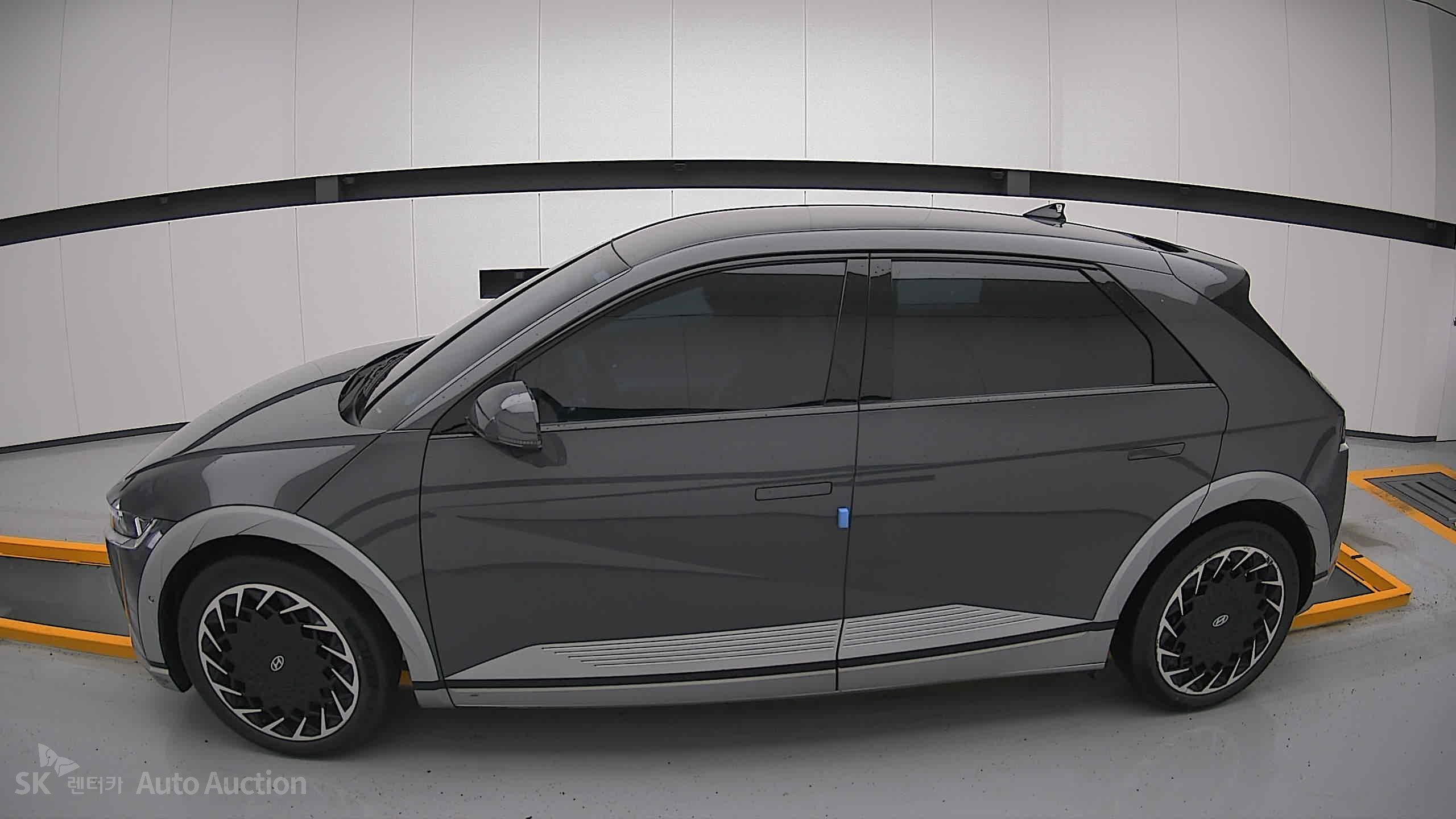 2023 - hyundai ioniq