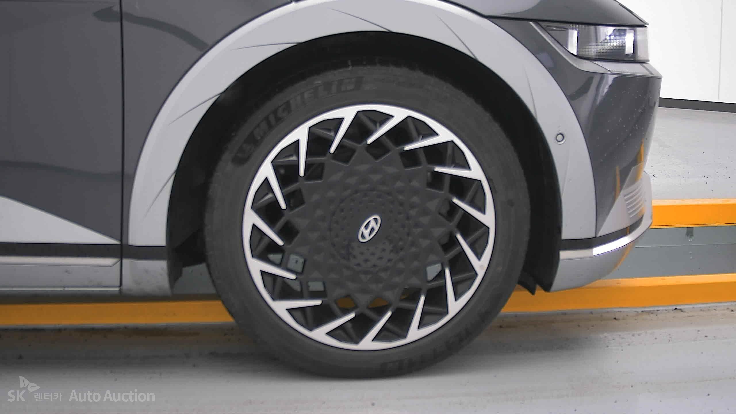 2023 - hyundai ioniq