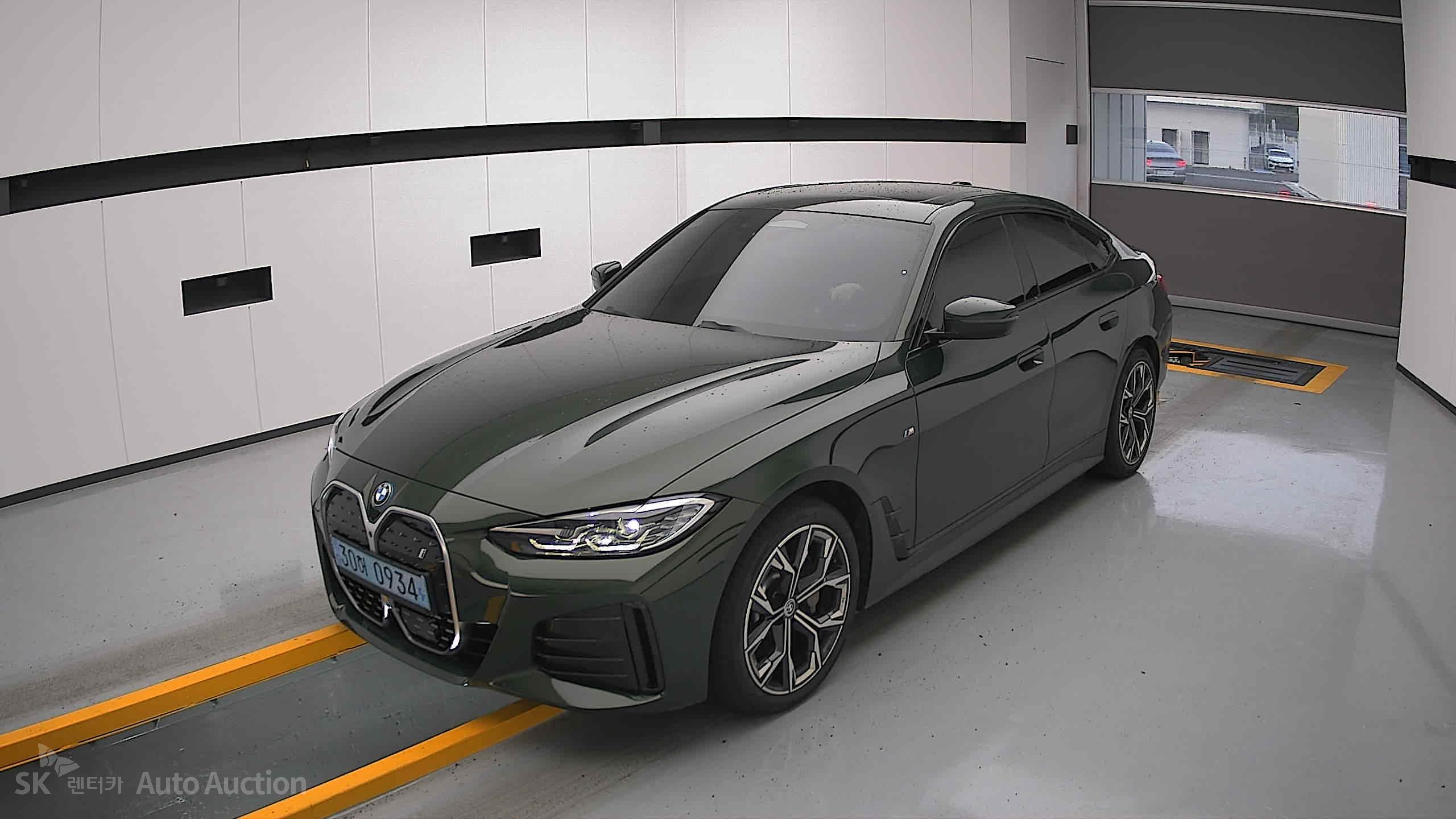 2022 - bmw i4 edrive40