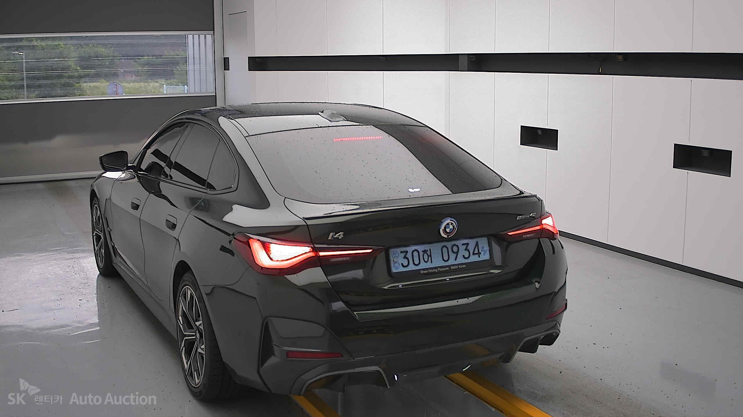 2022 - bmw i4 edrive40