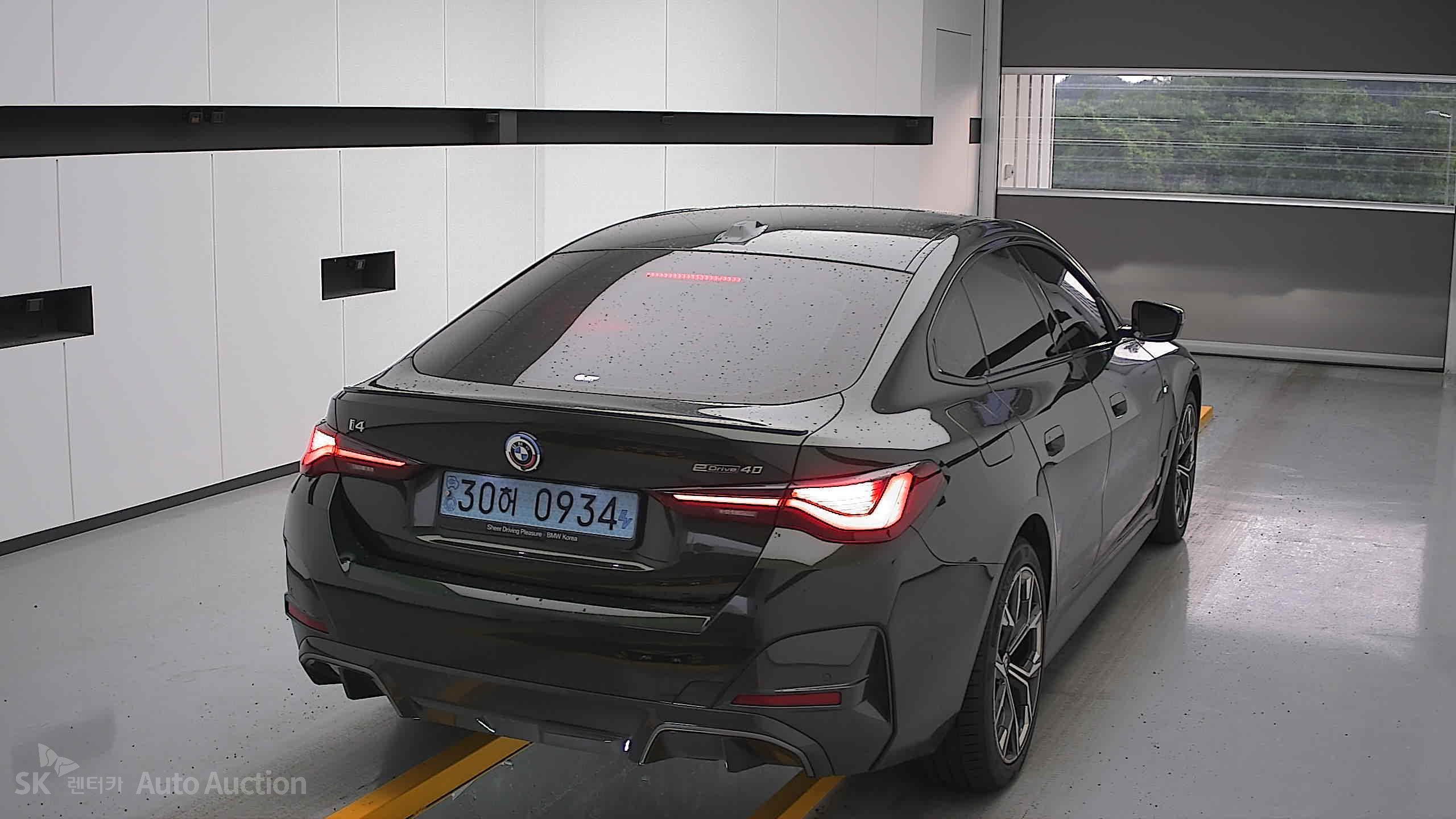2022 - bmw i4 edrive40