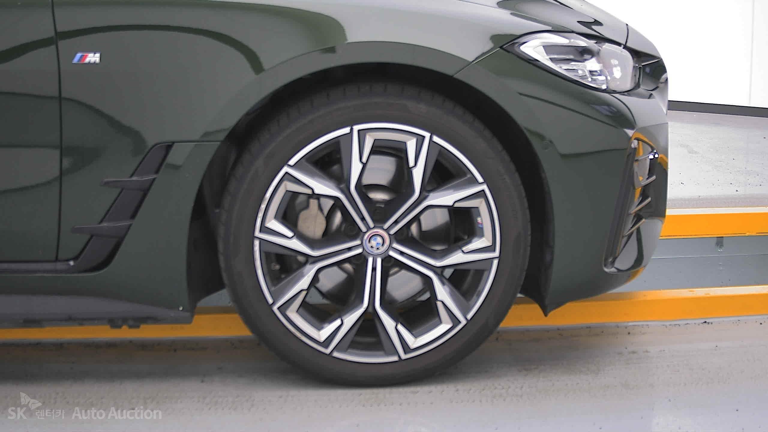 2022 - bmw i4 edrive40