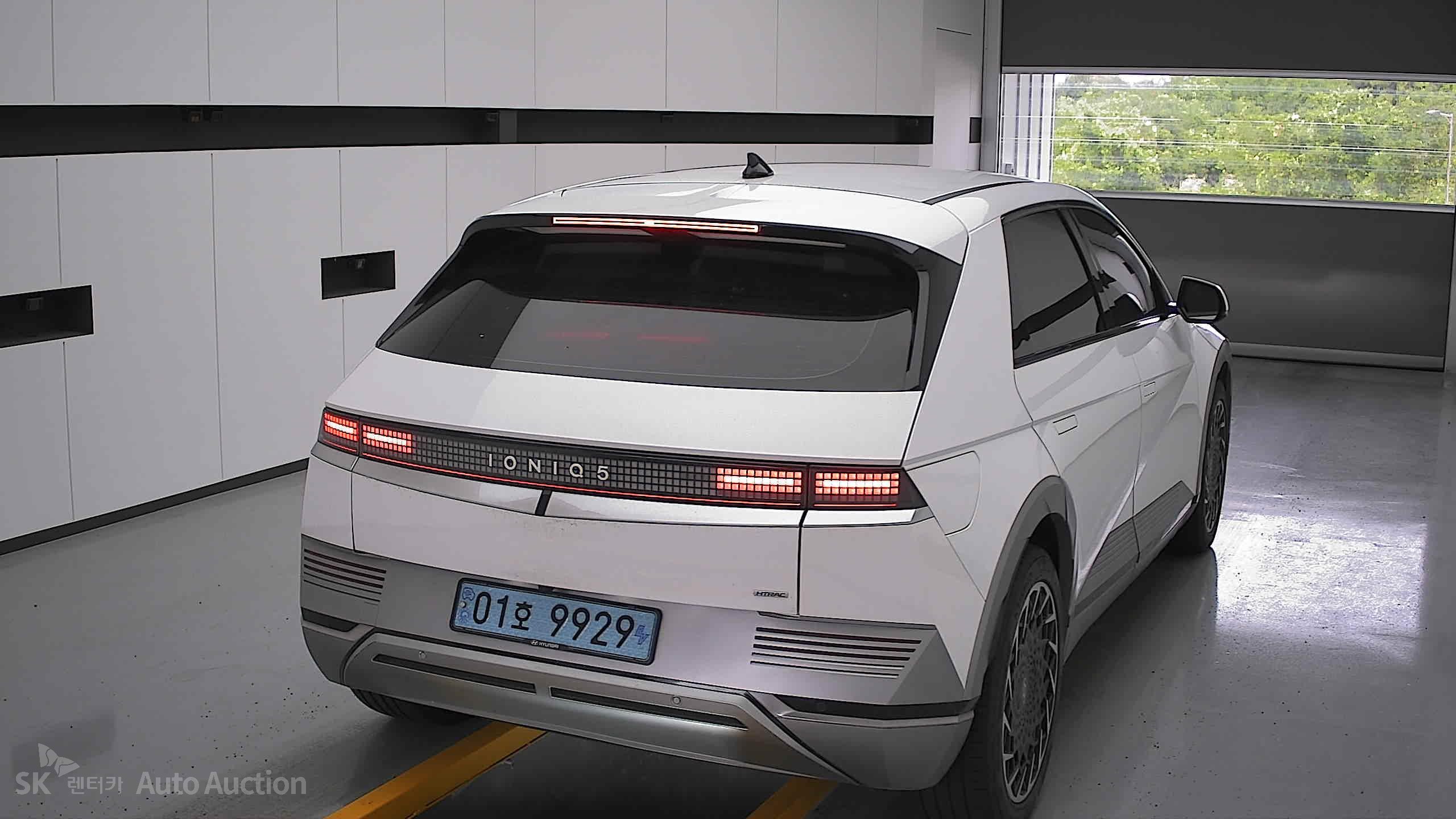 2022 - hyundai ioniq