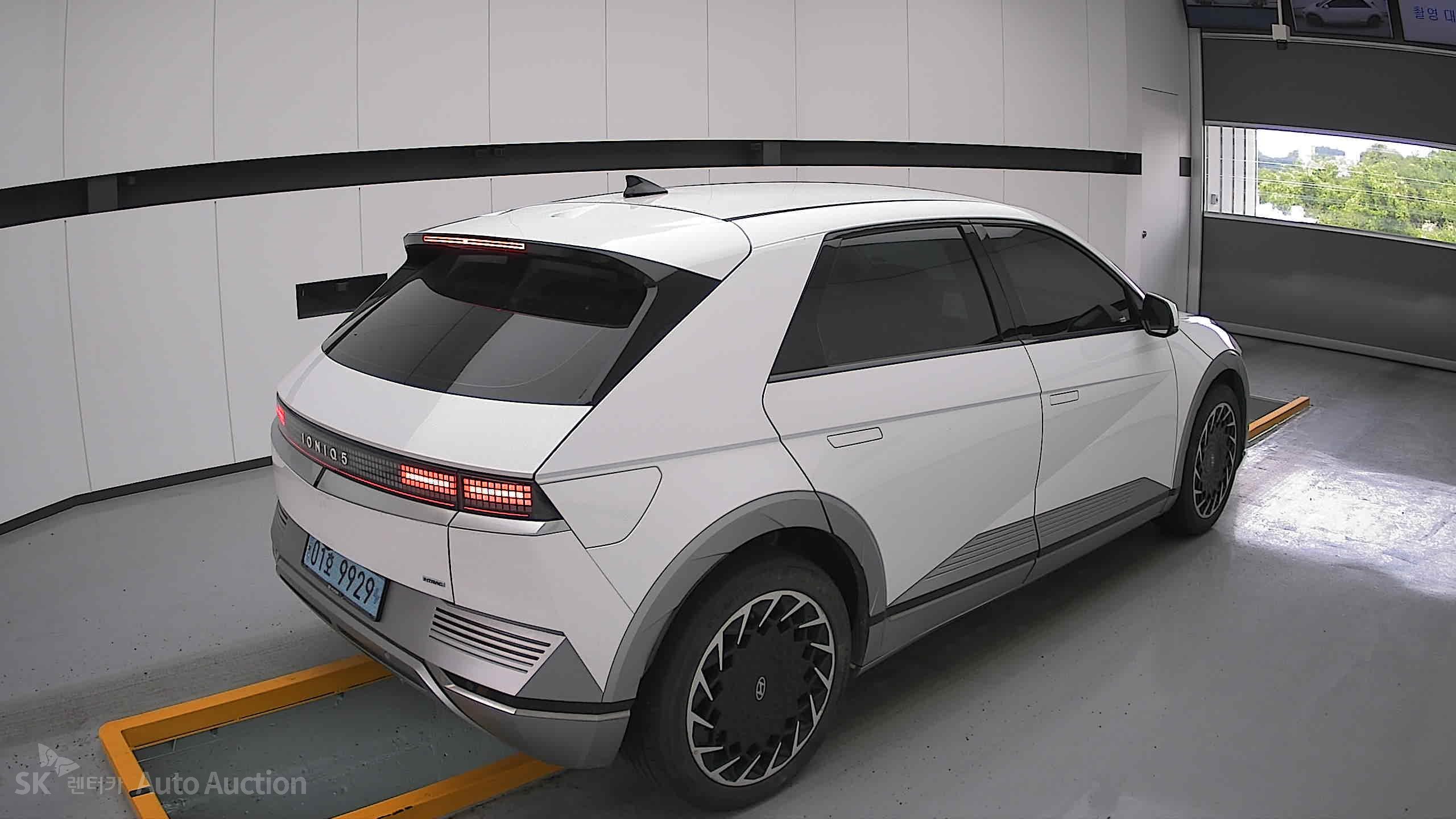 2022 - hyundai ioniq
