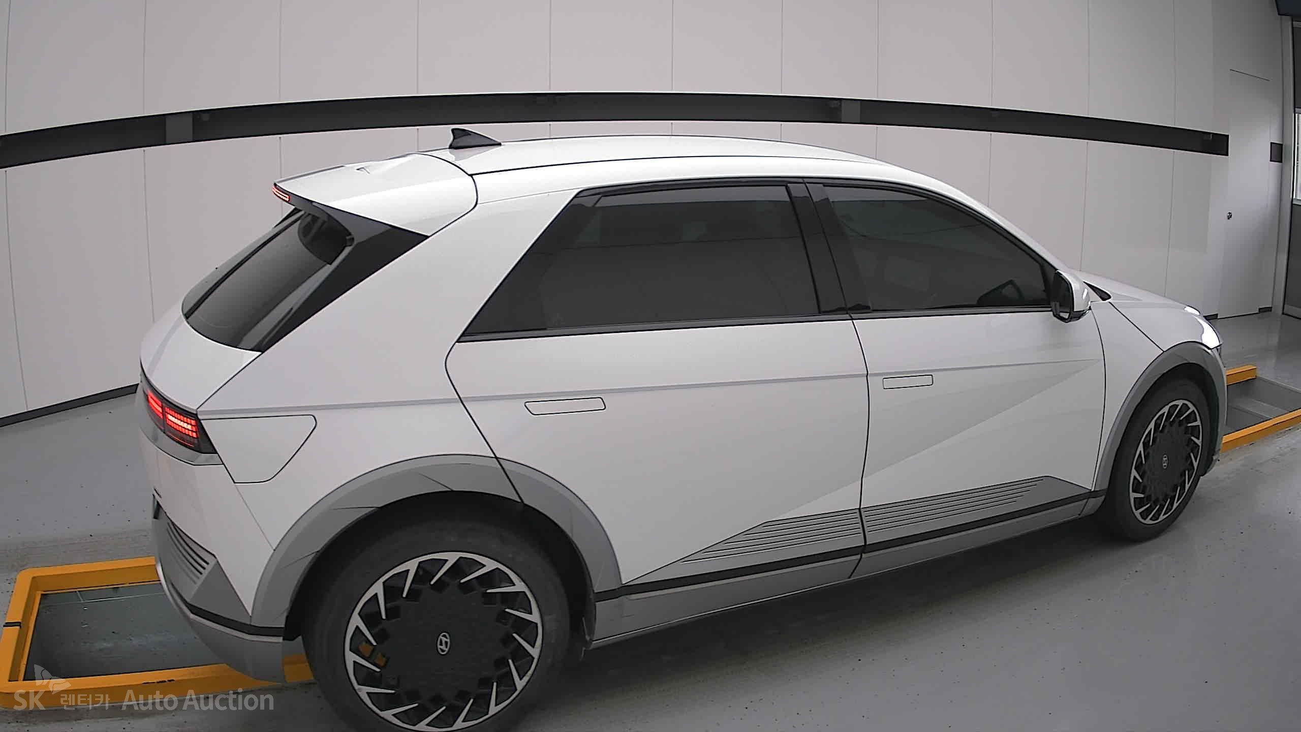 2022 - hyundai ioniq