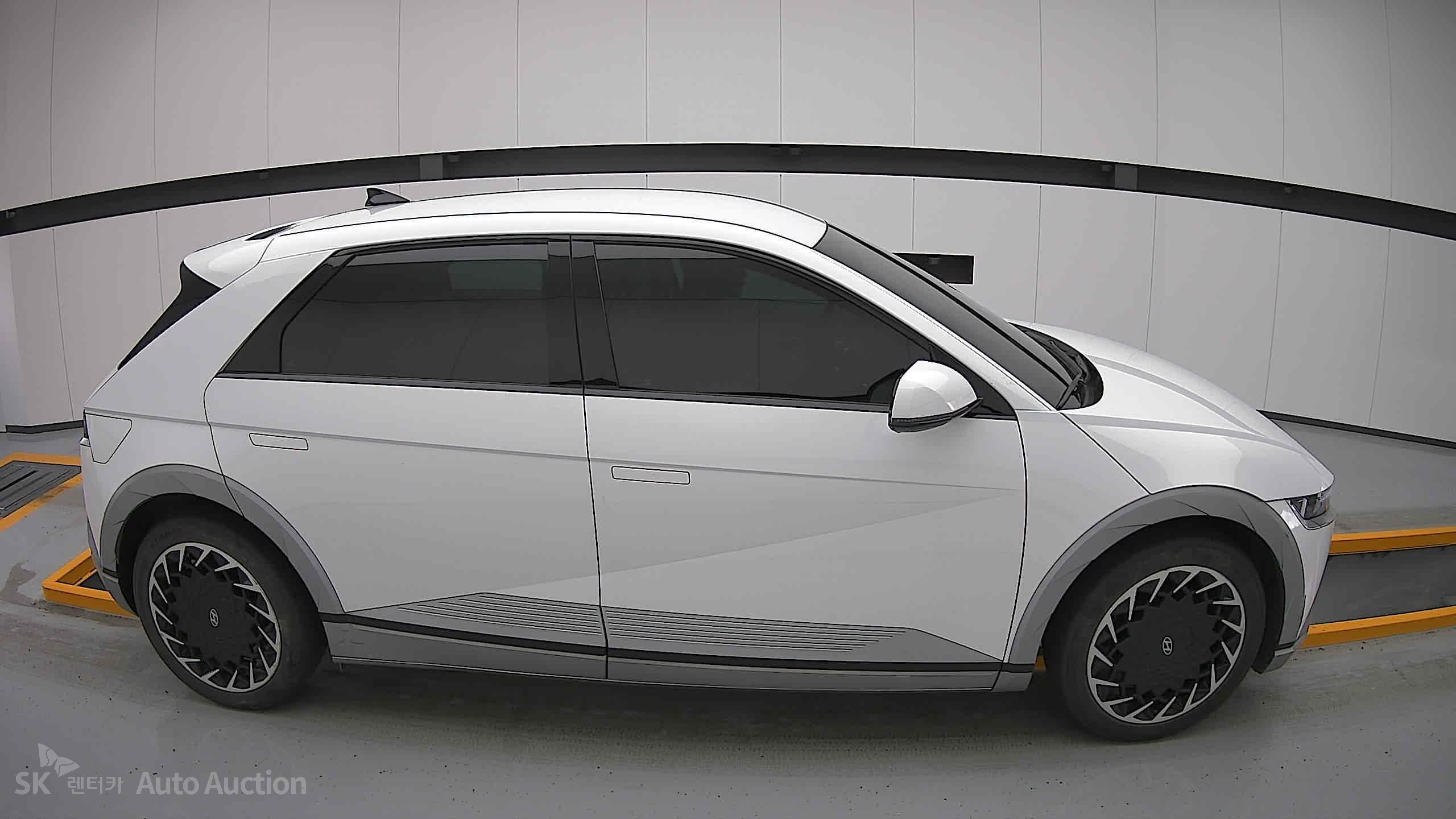 2022 - hyundai ioniq