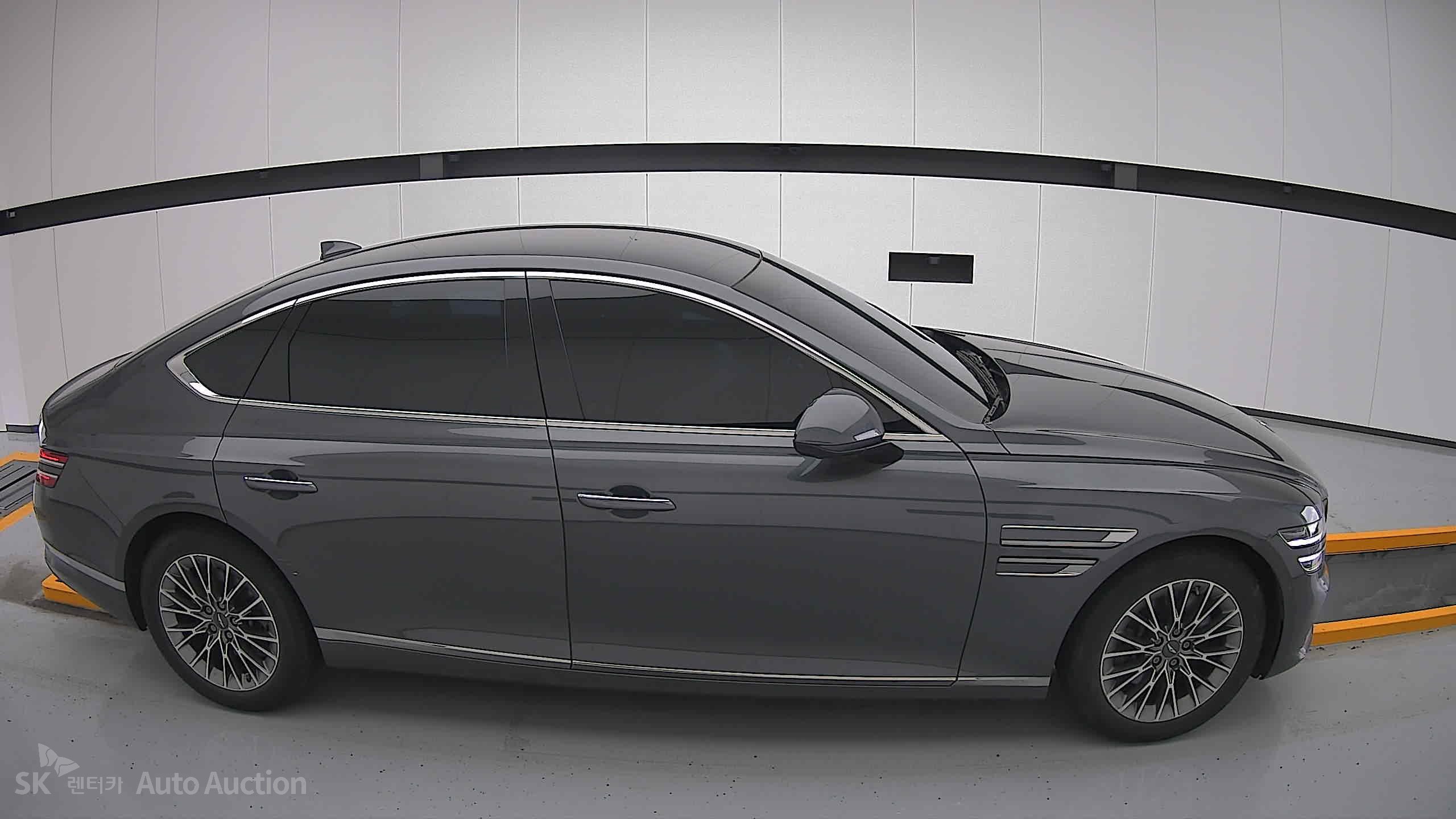 2021 - genesis g80