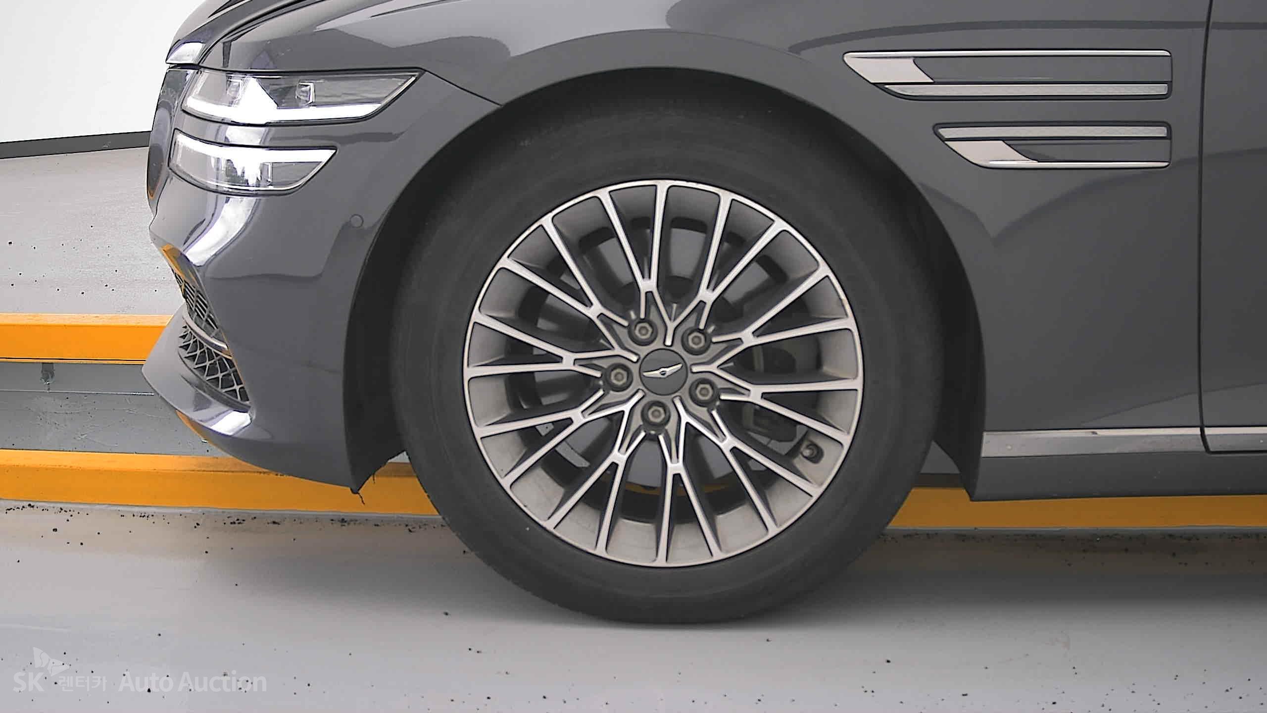 2021 - genesis g80