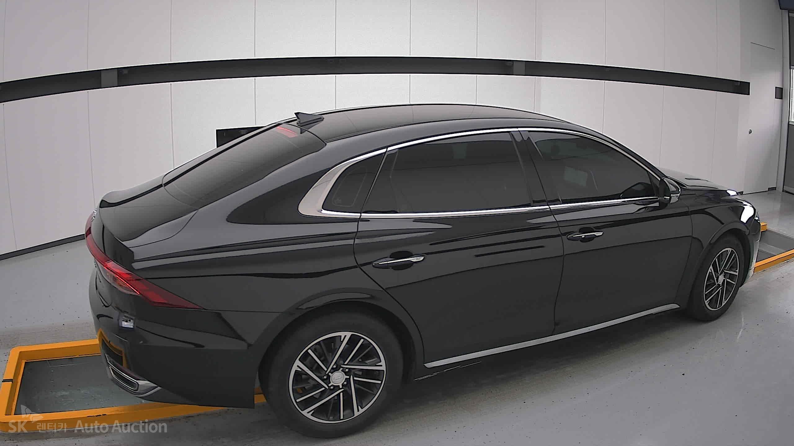 2021 - hyundai grandeur