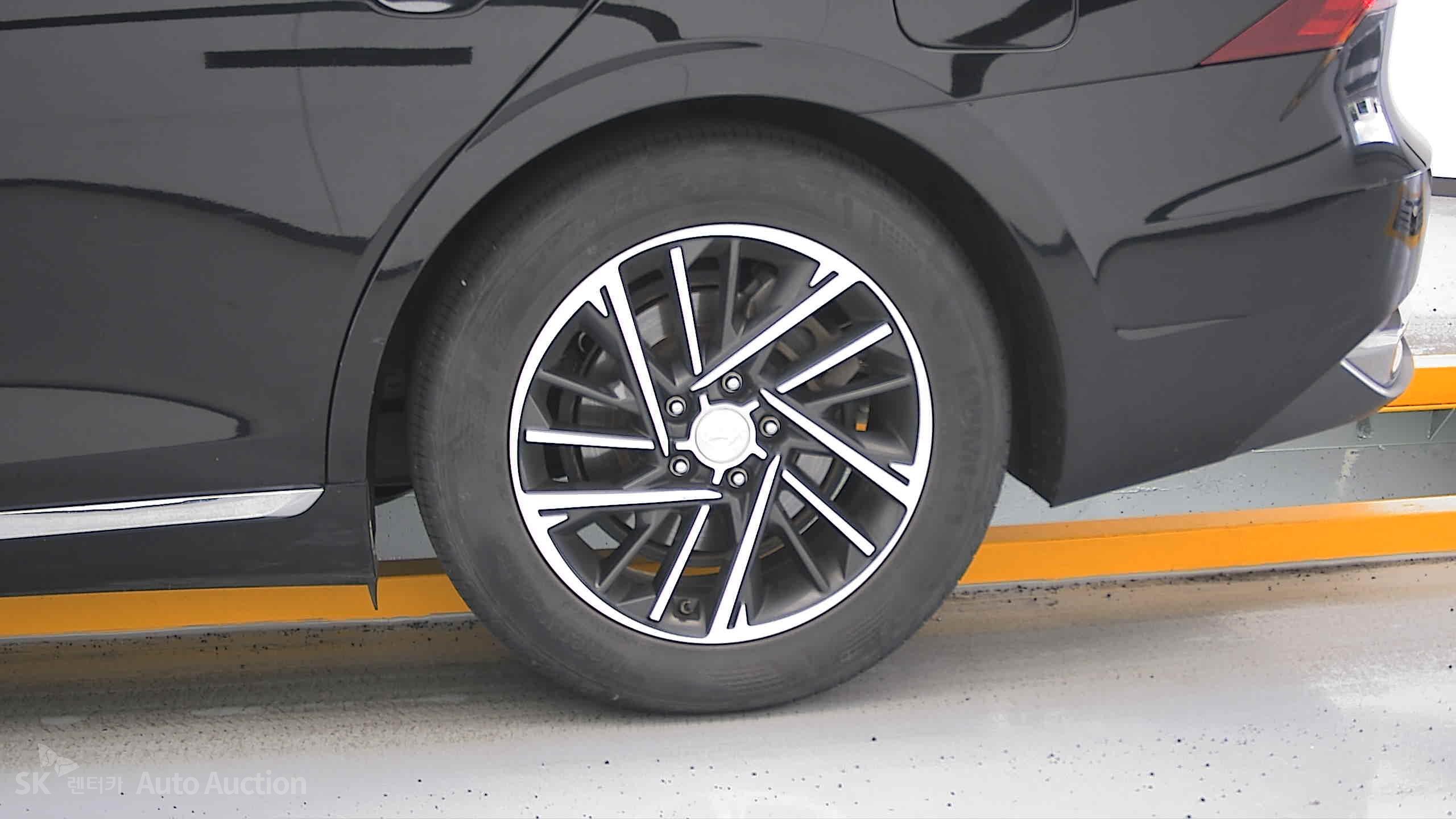 2021 - hyundai grandeur