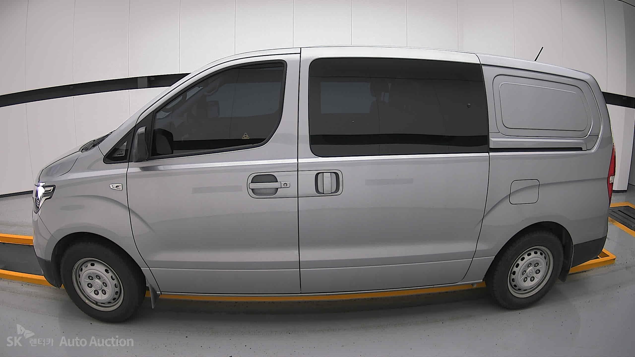 2021 - hyundai grand starex