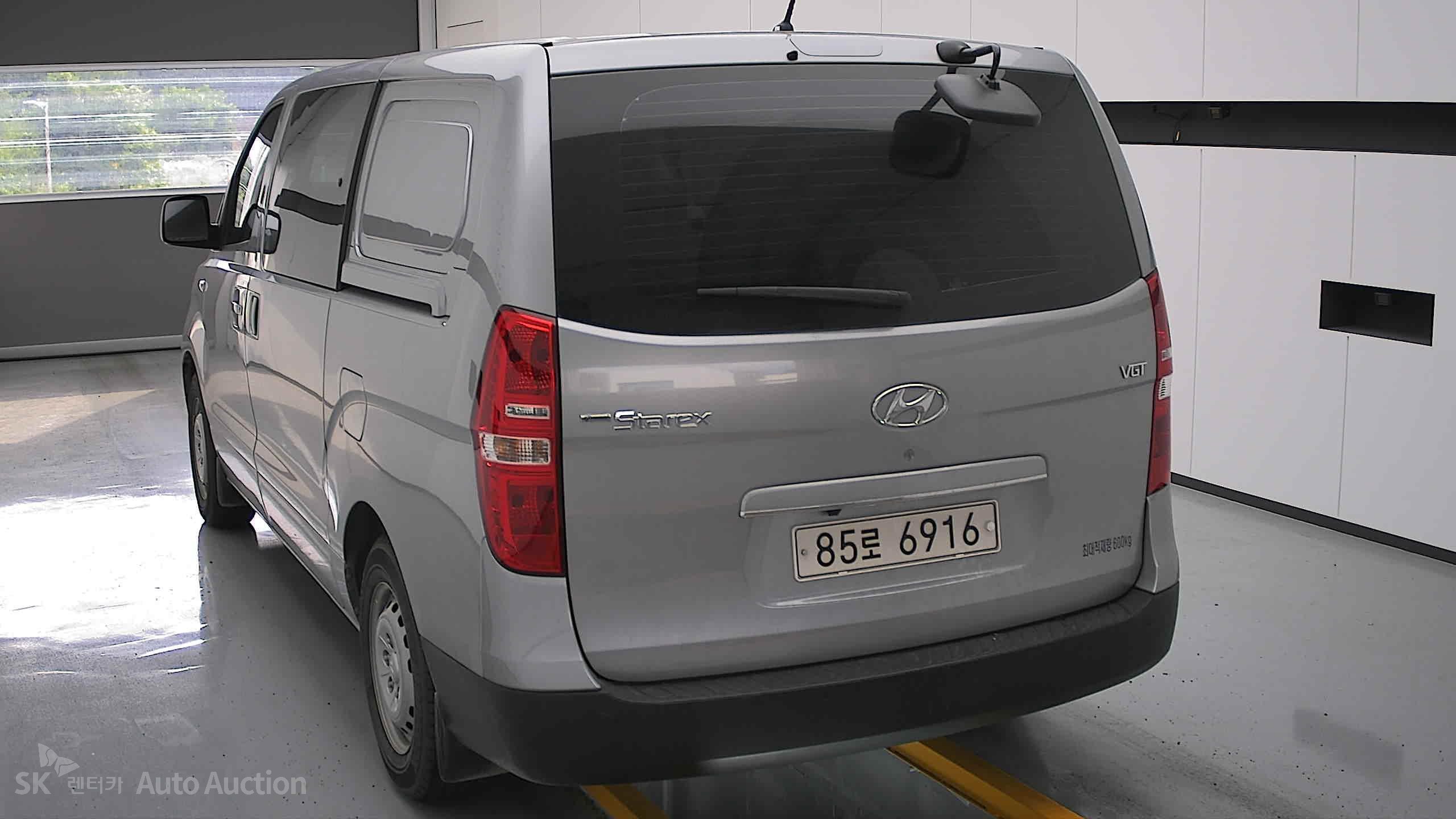 2021 - hyundai grand starex
