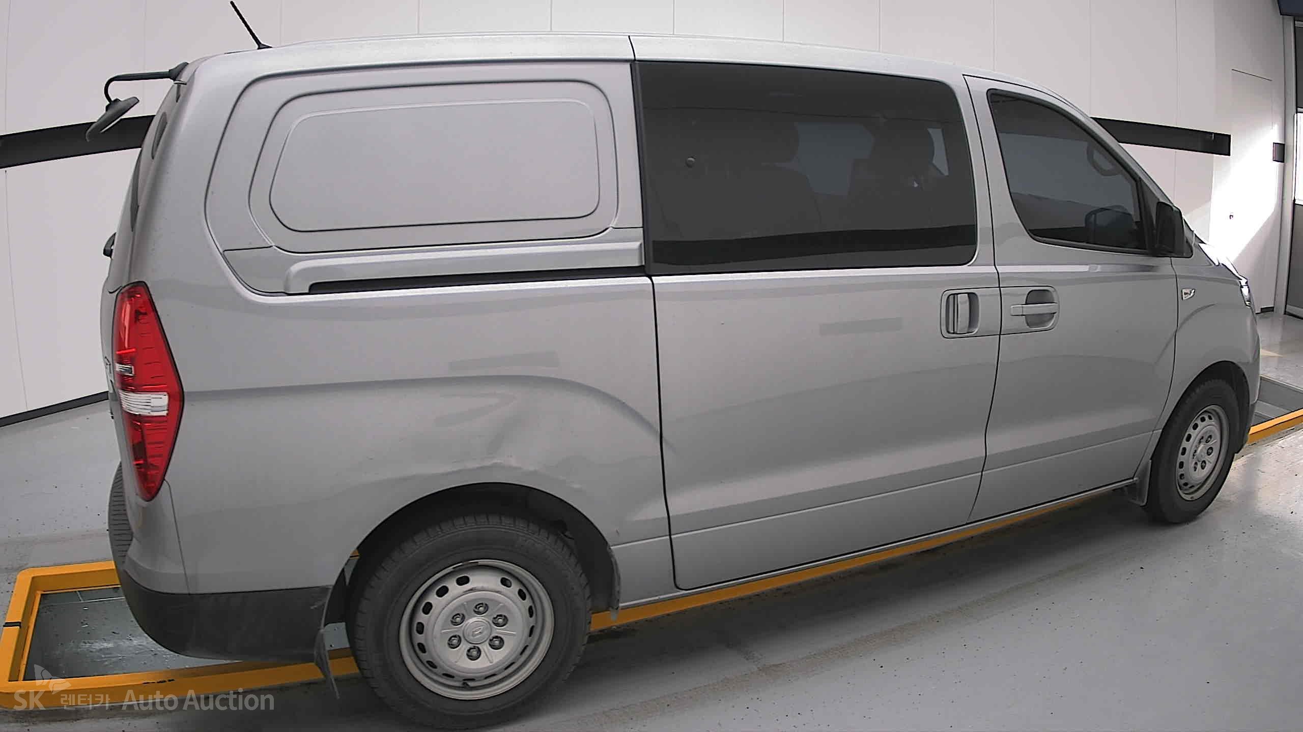 2021 - hyundai grand starex