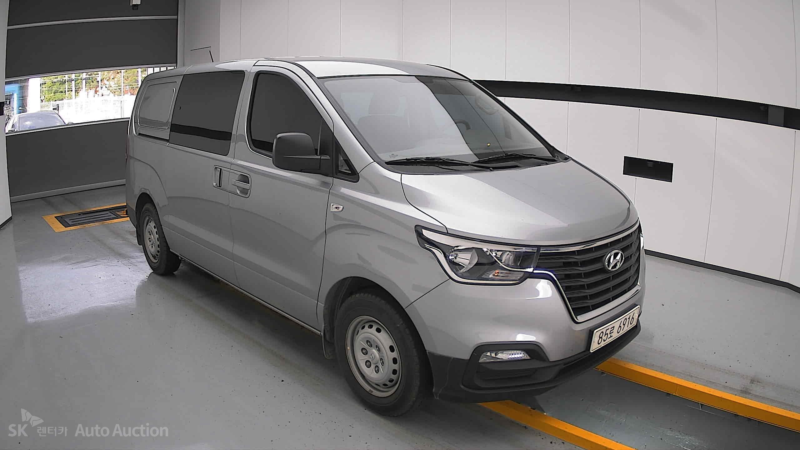 2021 - hyundai grand starex